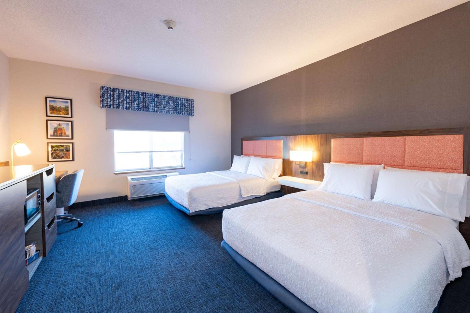 Hampton Inn & Suites Pittsburg photo 31
