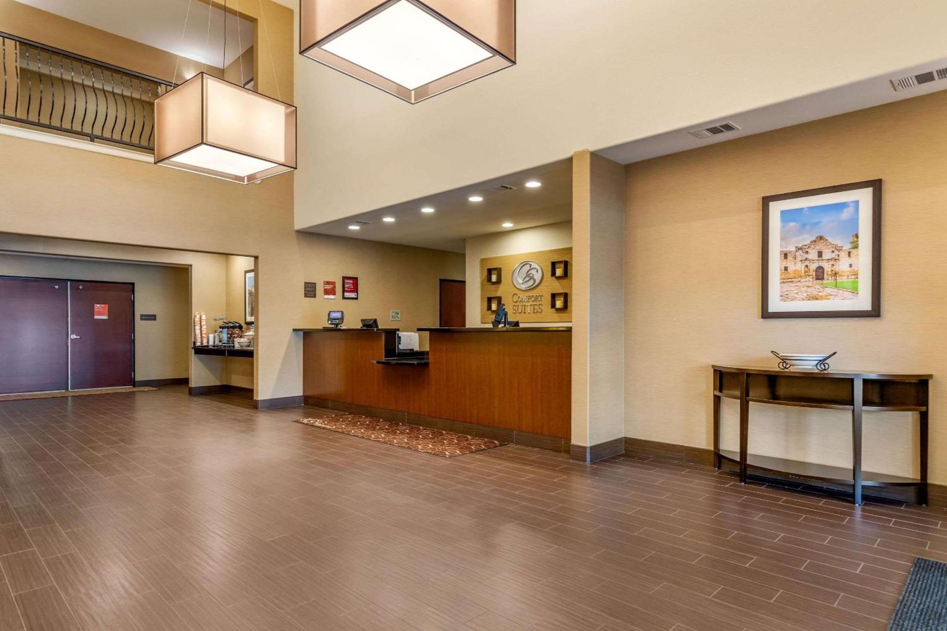 Comfort Suites San Antonio North - Stone Oak photo 5