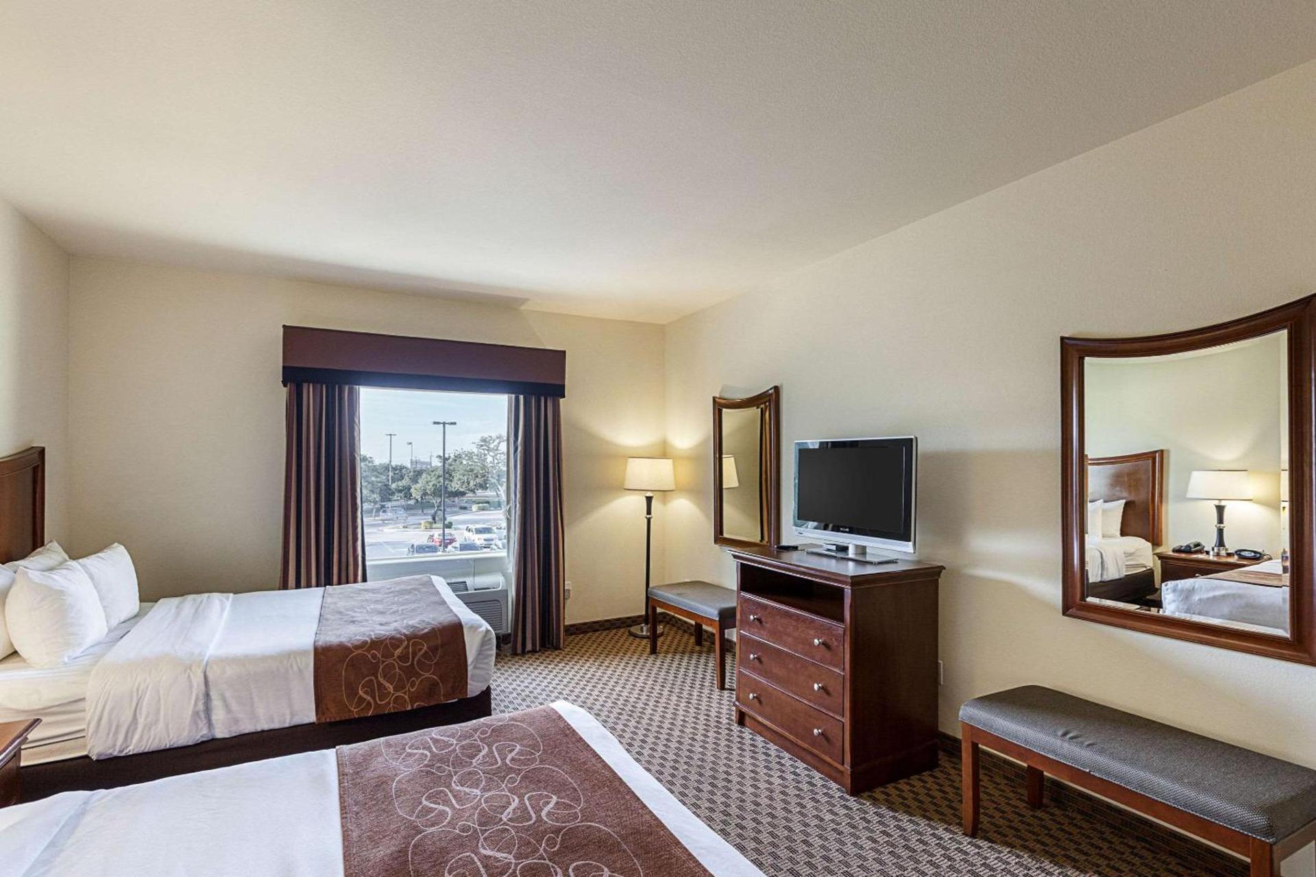 Comfort Suites San Antonio North - Stone Oak photo 16