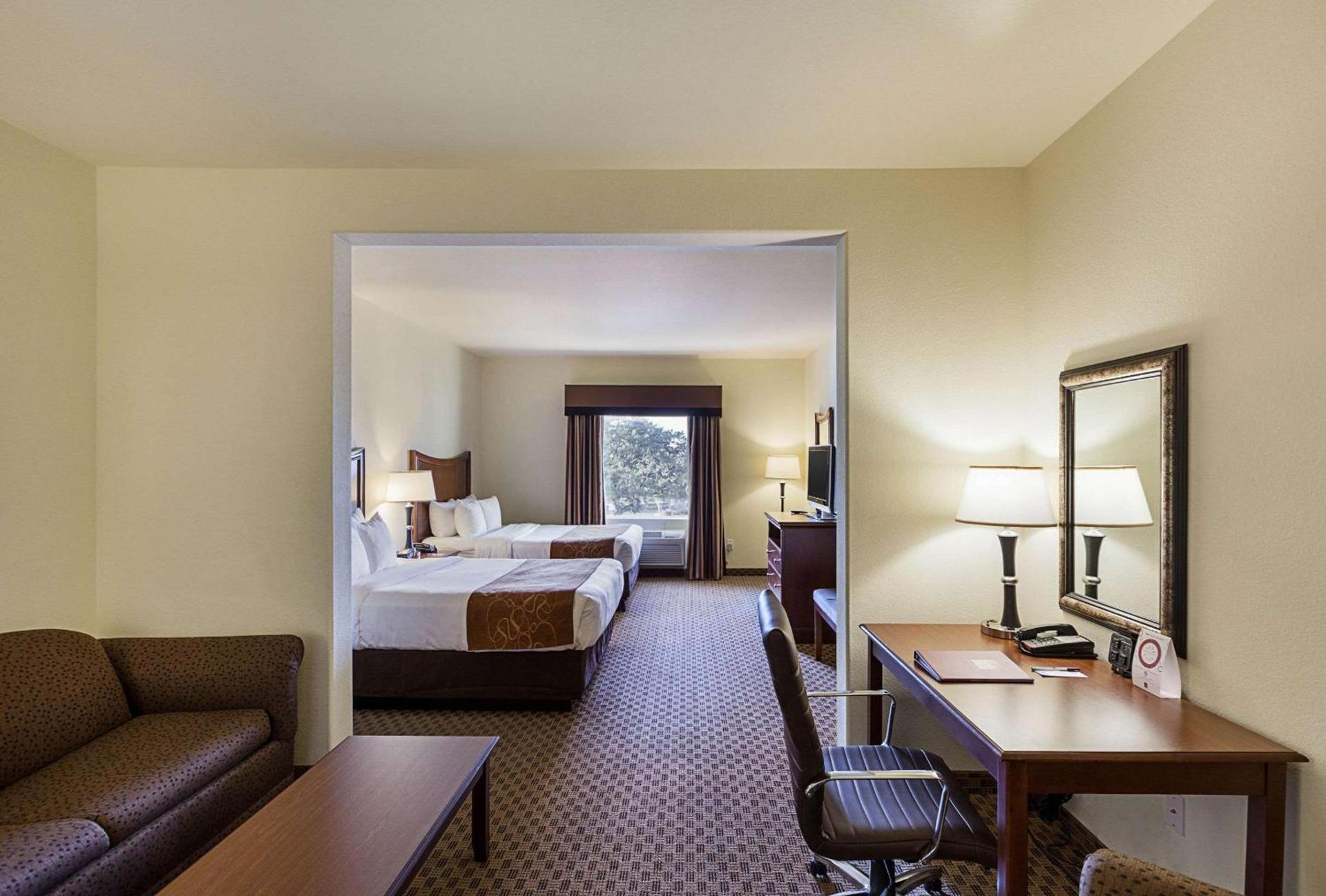Comfort Suites San Antonio North - Stone Oak photo 17