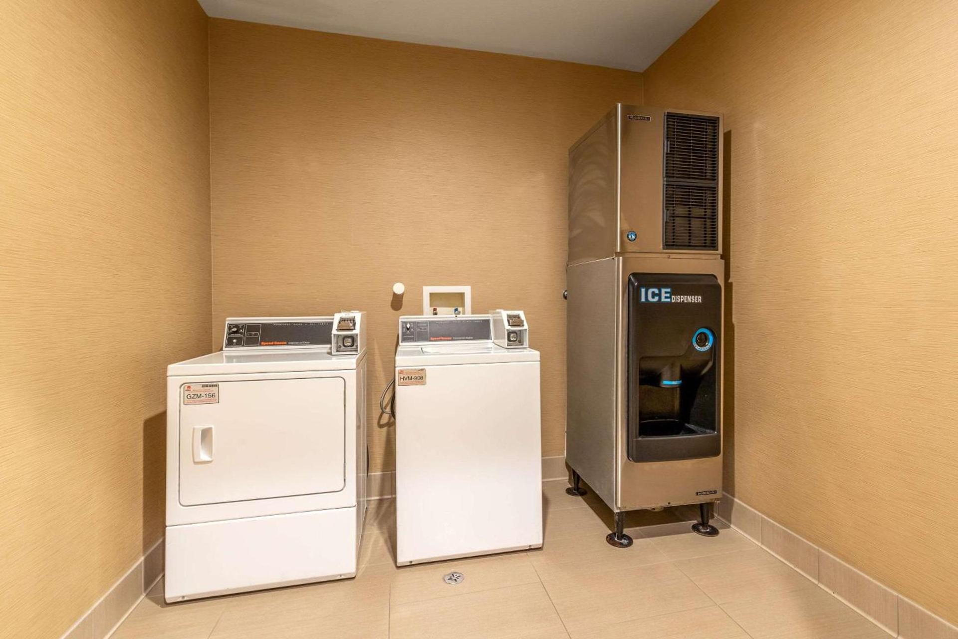 Comfort Suites San Antonio North - Stone Oak photo 35
