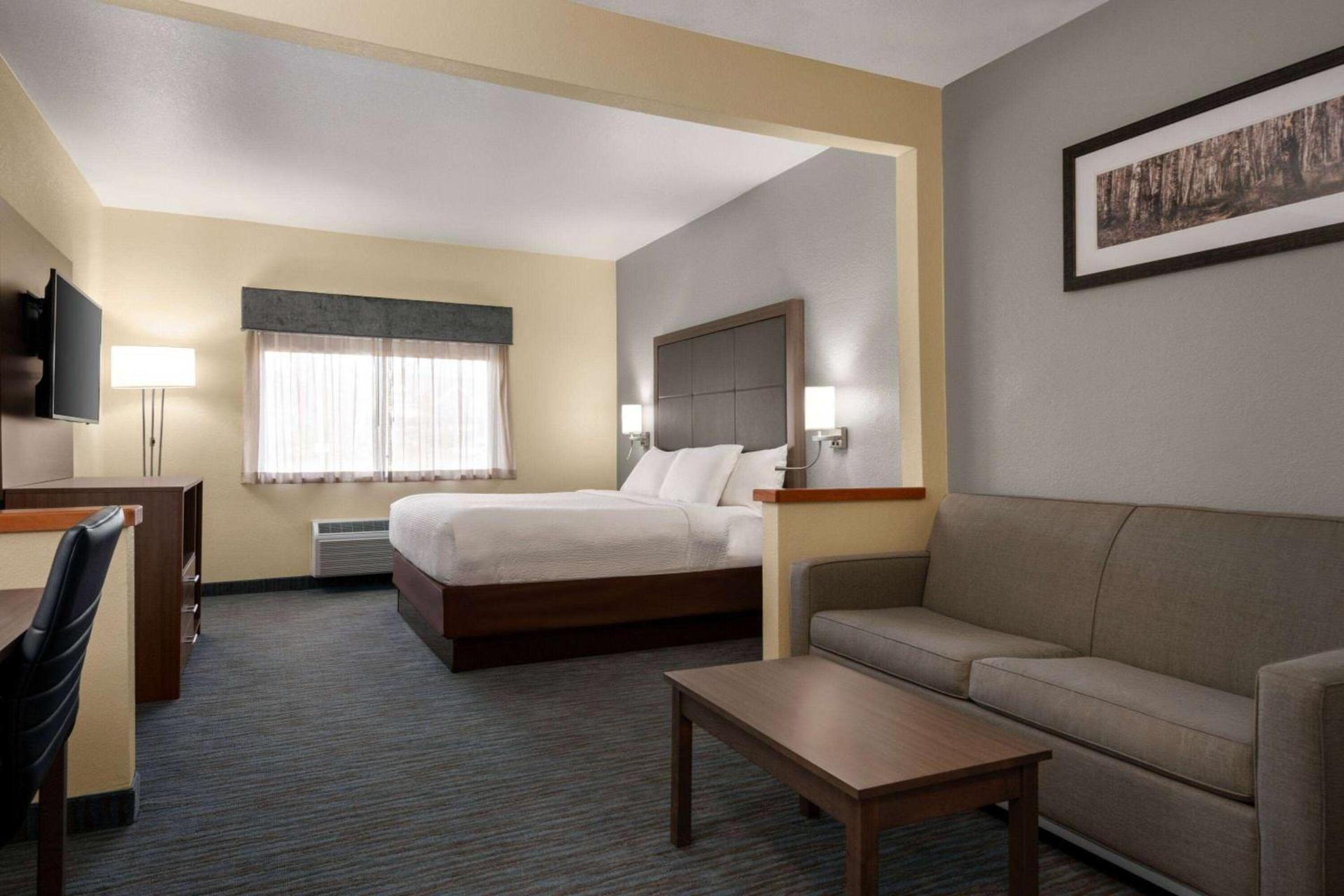 Best Western Plus Paper Valley Hotel photo 18