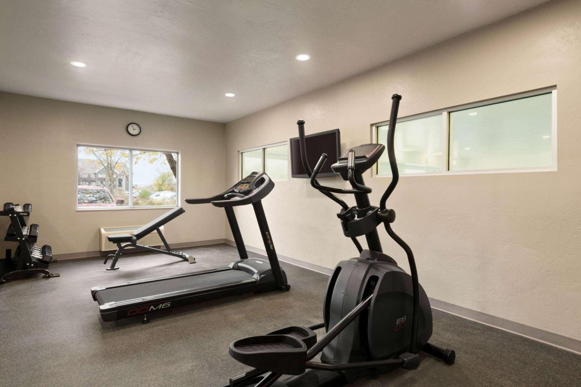 Best Western Plus Paper Valley Hotel photo 6
