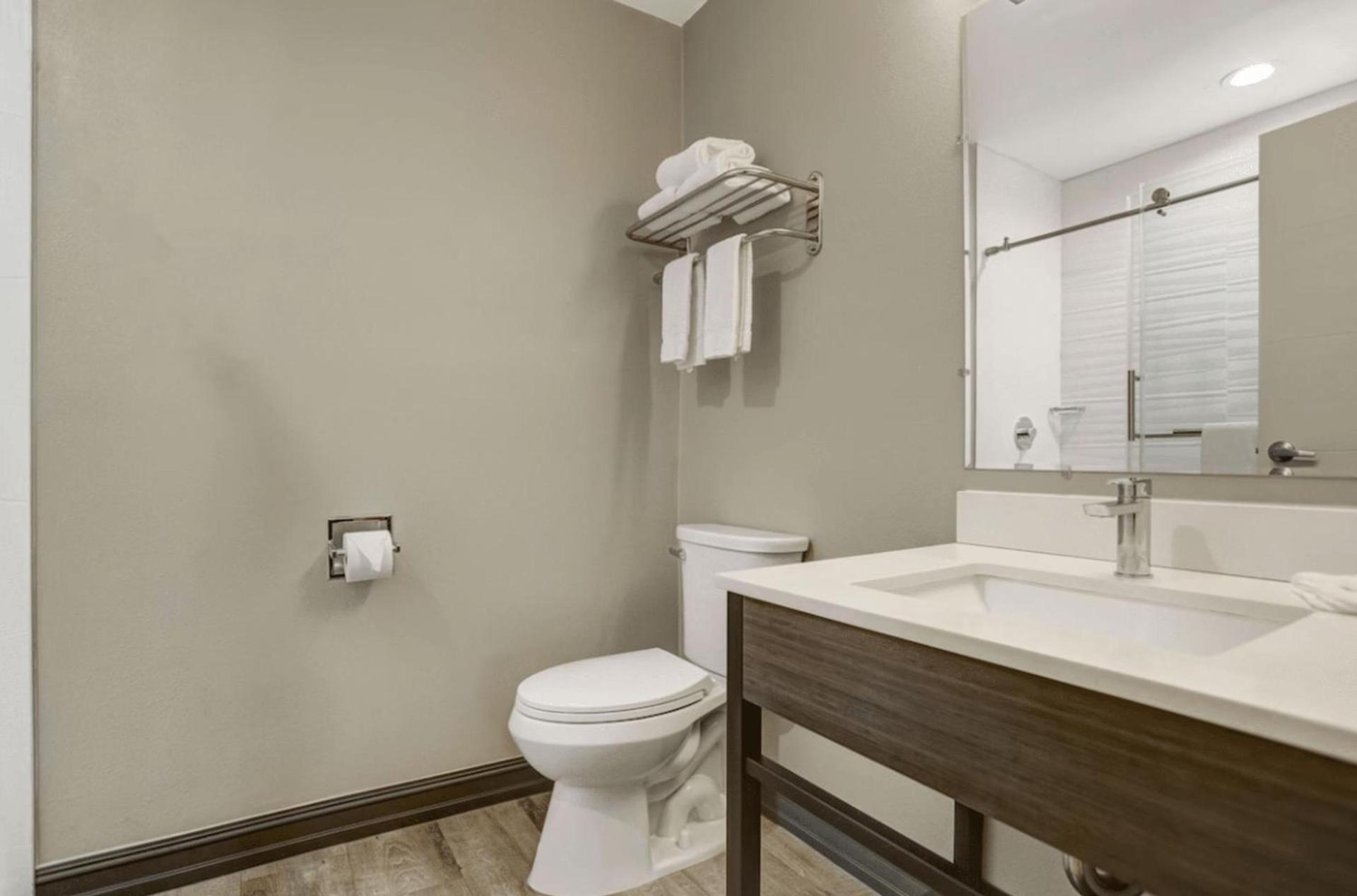Motel 6 San Diego, CA Airport Harbor photo 44