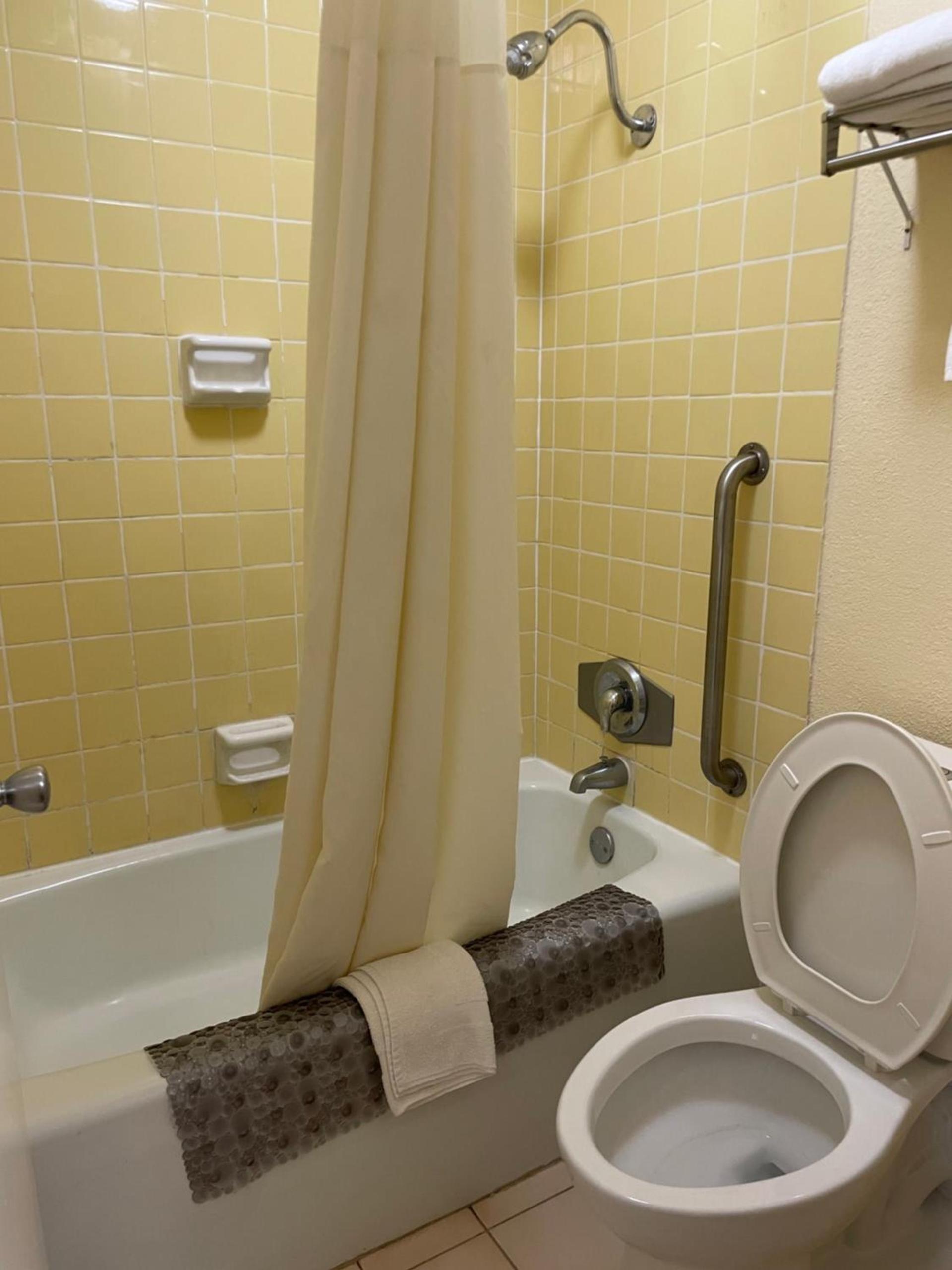 Quality Inn Alachua - Gainesville Area photo 38