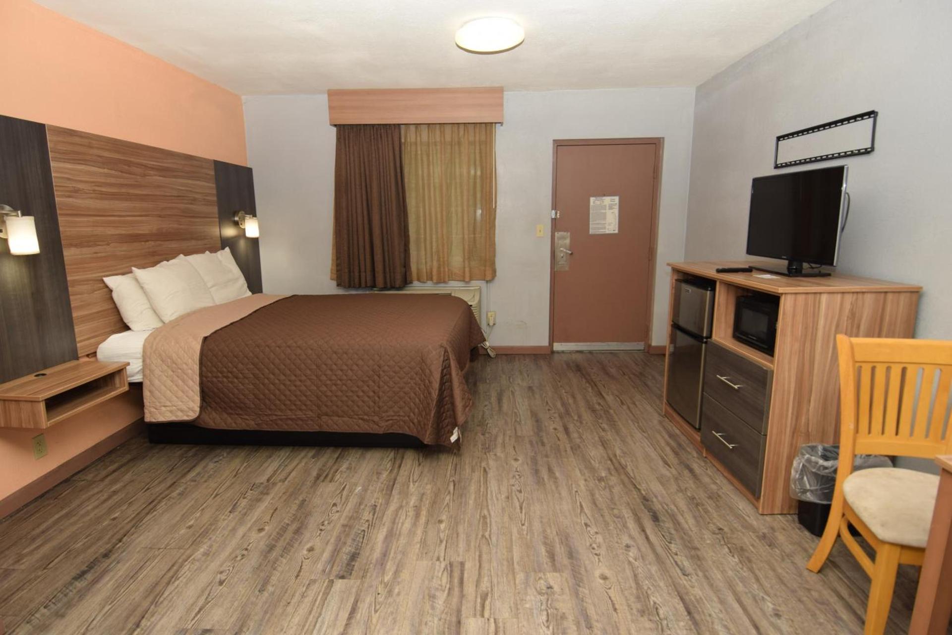 University Manor Inn photo 20
