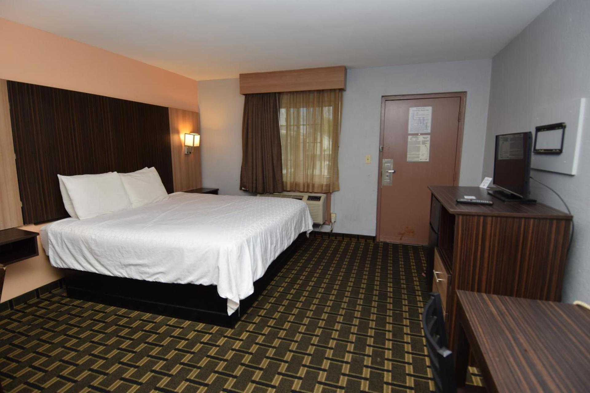 University Manor Inn photo 24