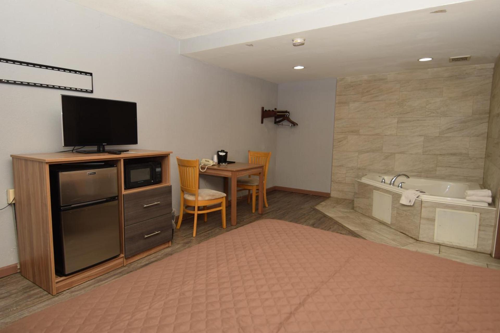 University Manor Inn photo 26