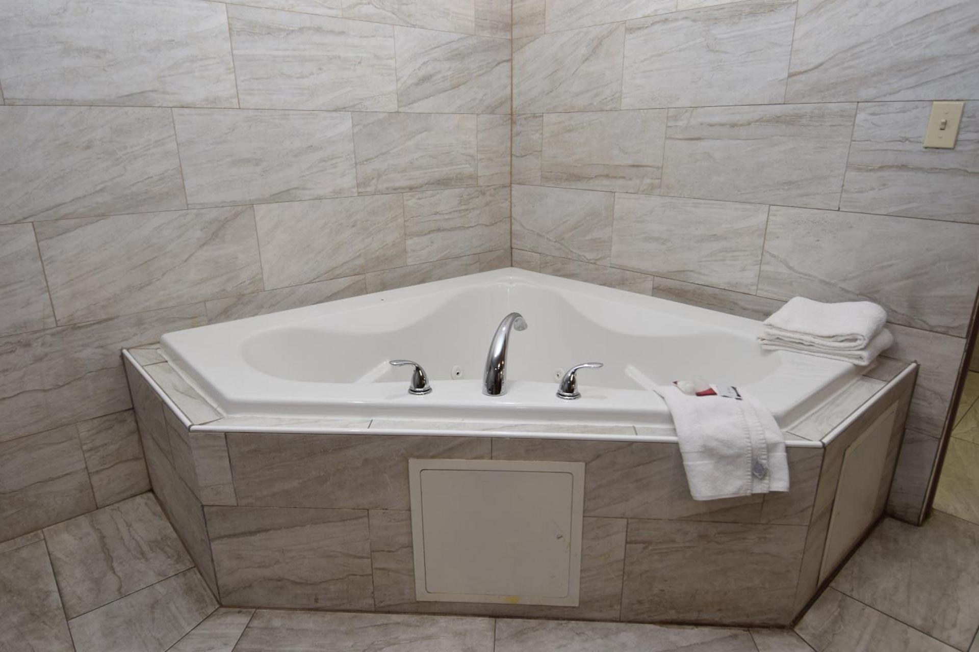 University Manor Inn photo 28