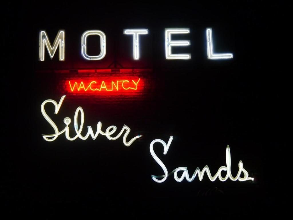 Silver Sands Motel photo 8