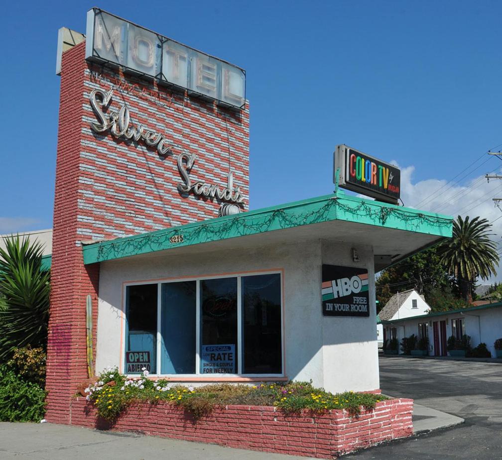 Silver Sands Motel photo 1