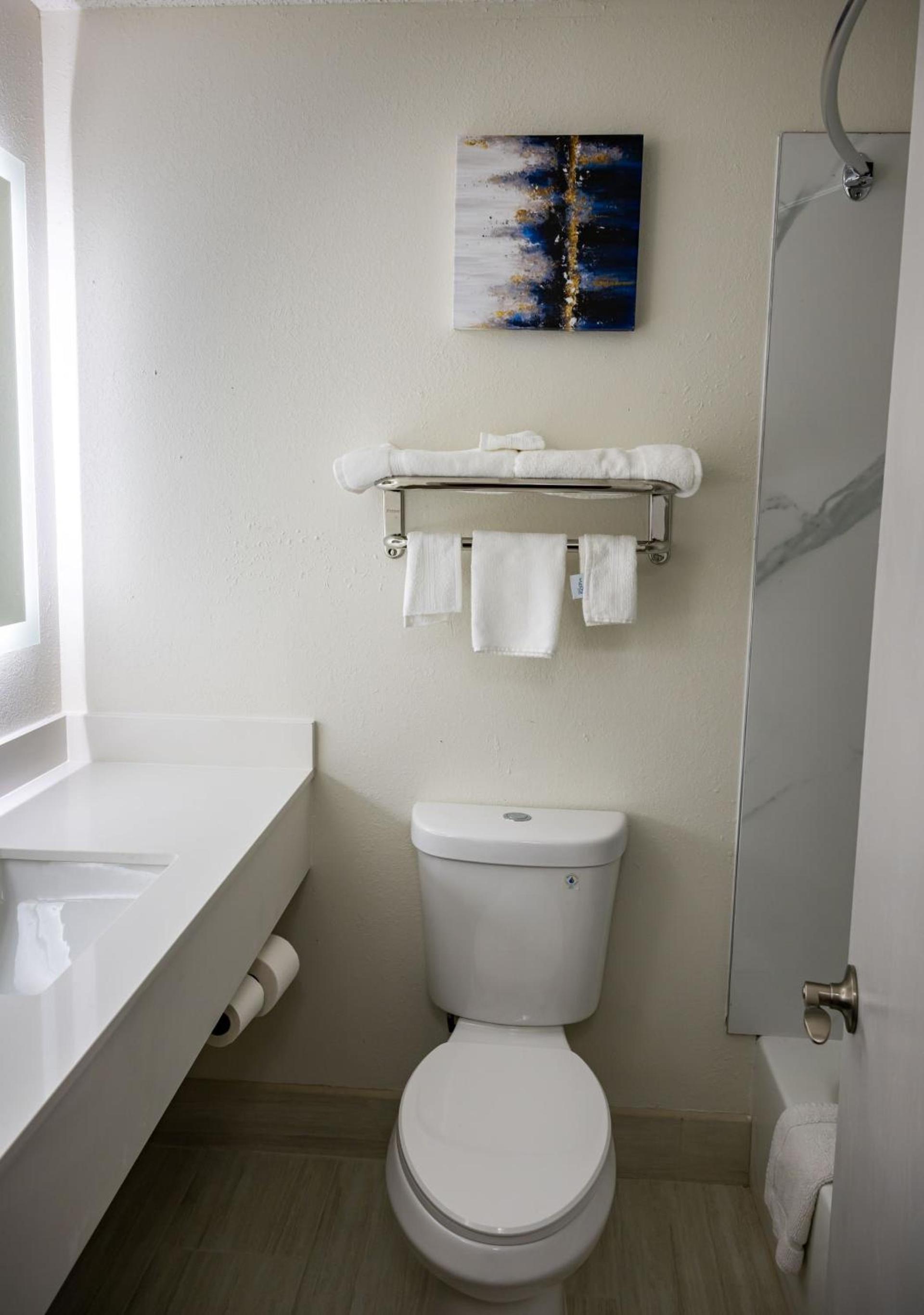 Best Western Greensboro Coliseum Inn photo 53