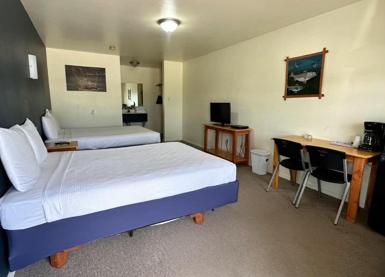 Lakeside Motel, Cabins and RV photo 57
