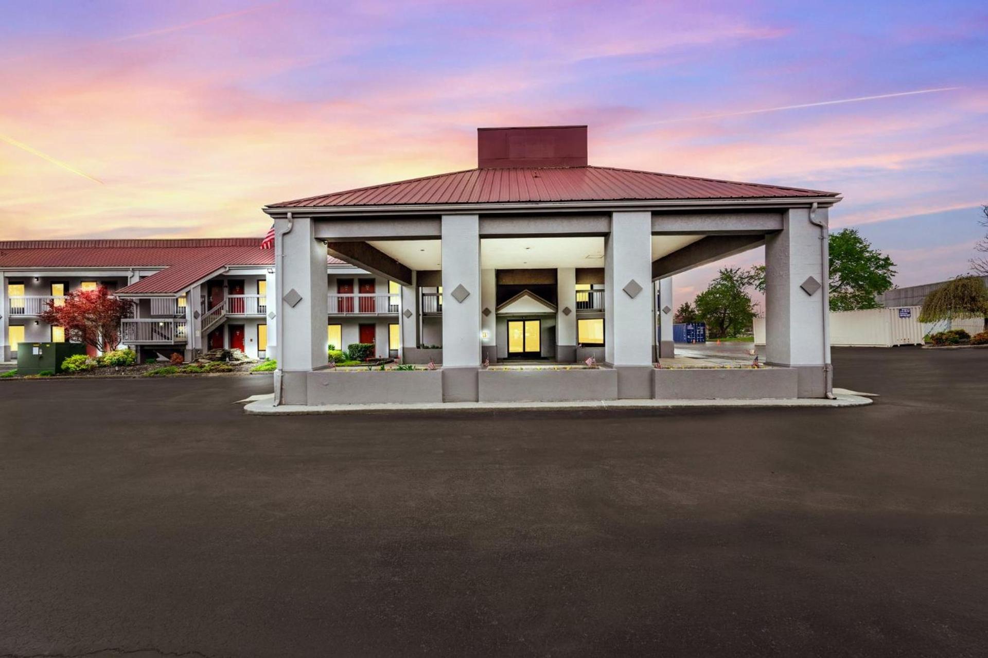 Red Roof Inn Kingsport photo 22