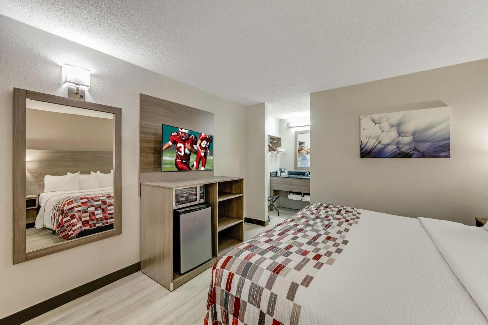 Red Roof Inn Kingsport photo 12
