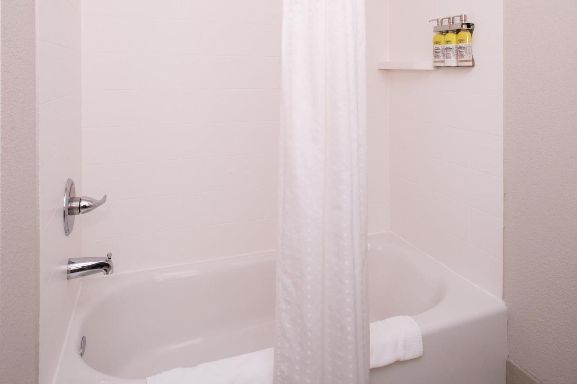 Holiday Inn Express Sierra Vista by IHG photo 11