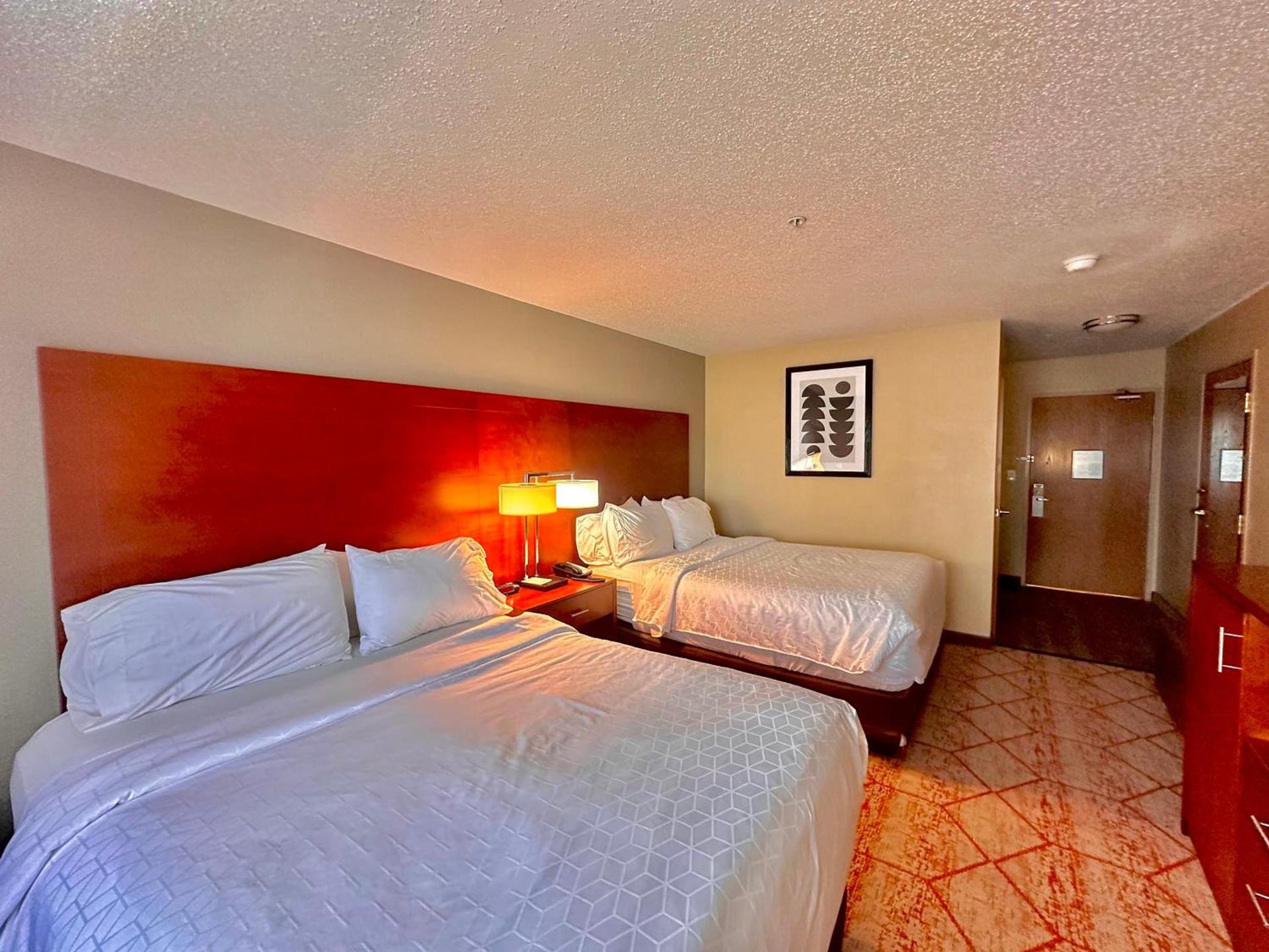 Best Western Fremont Angola I-80 90 Toll Road photo 20