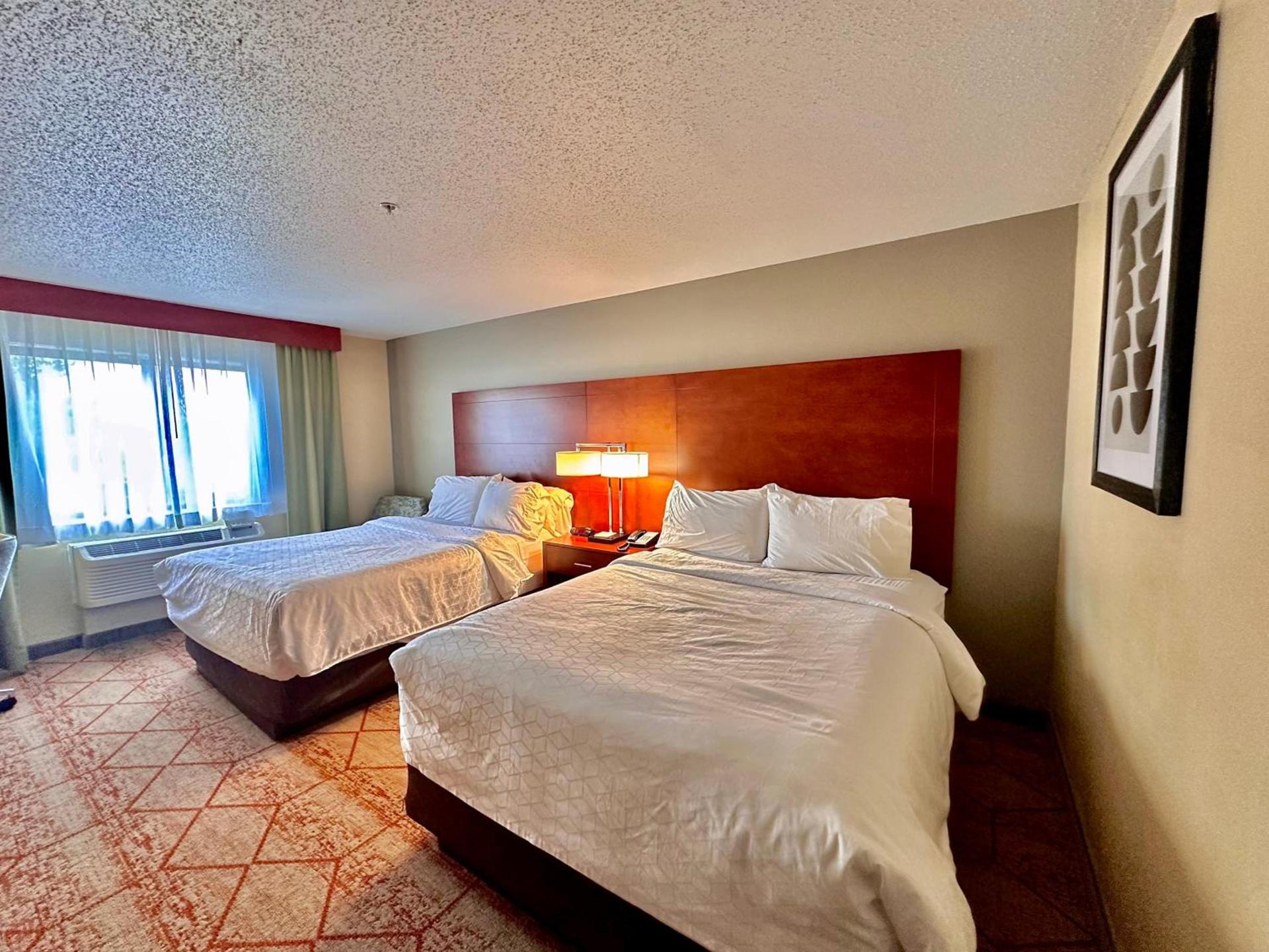 Best Western Fremont Angola I-80 90 Toll Road photo 21