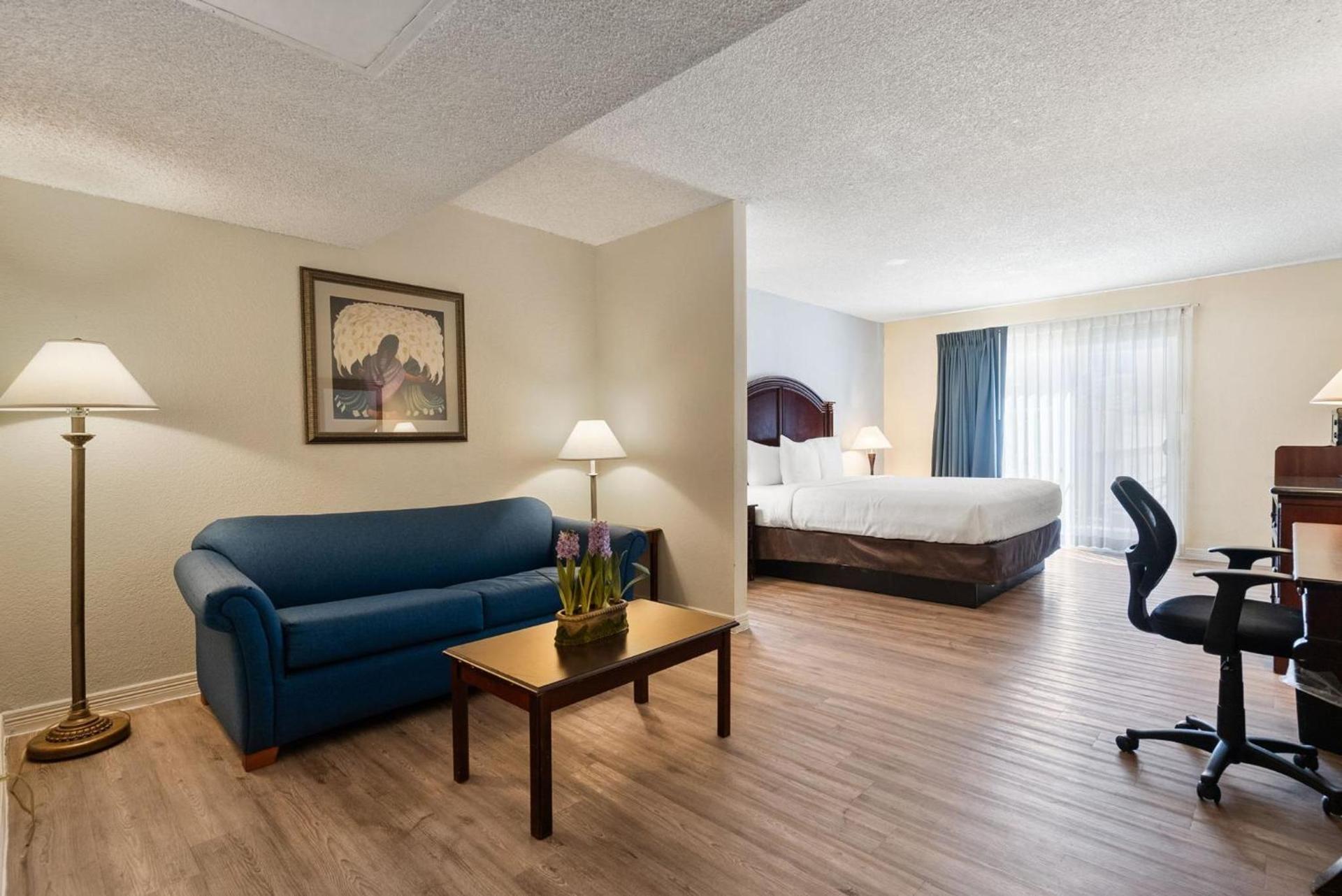Hotel Americana photo 47