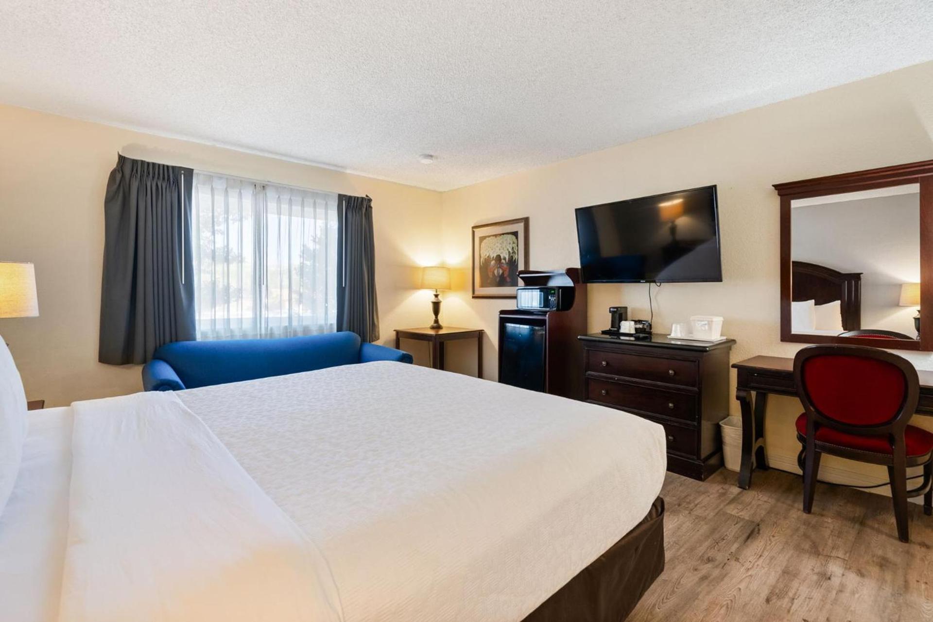 Hotel Americana photo 56