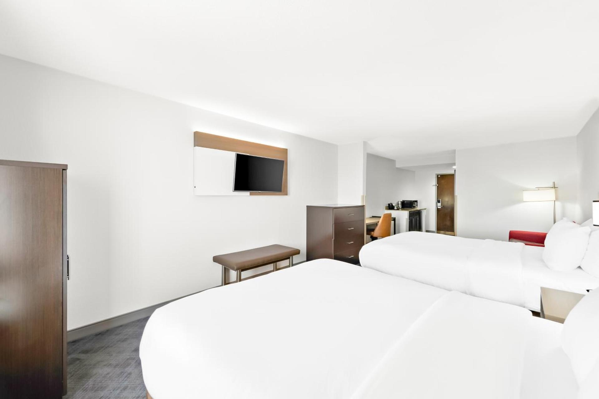 Comfort Suites Columbus photo 42