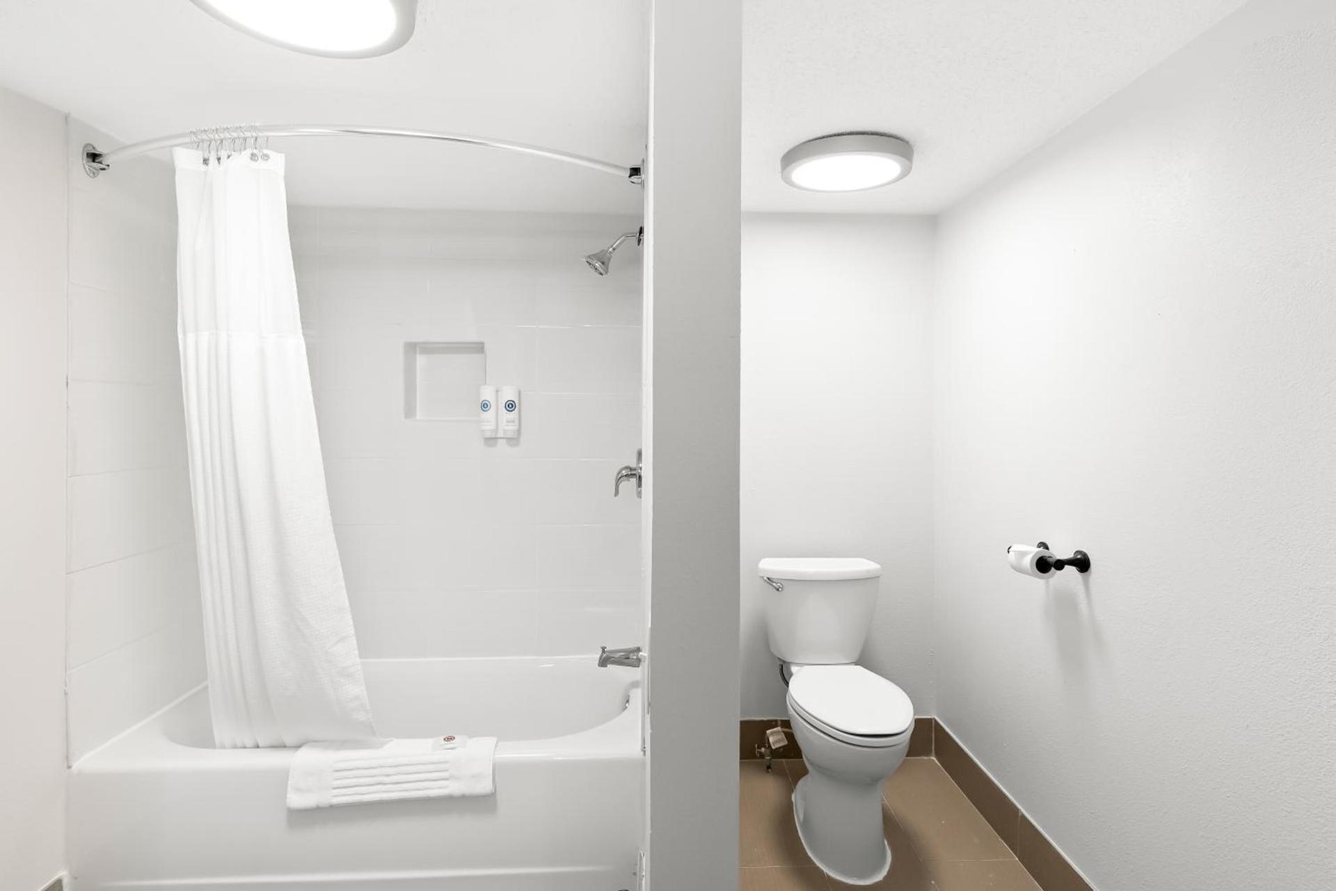 Comfort Suites Columbus photo 48