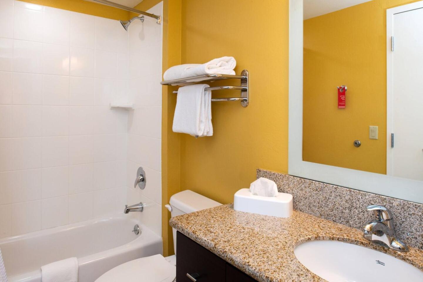 TownePlace Suites by Marriott Bakersfield West photo 31