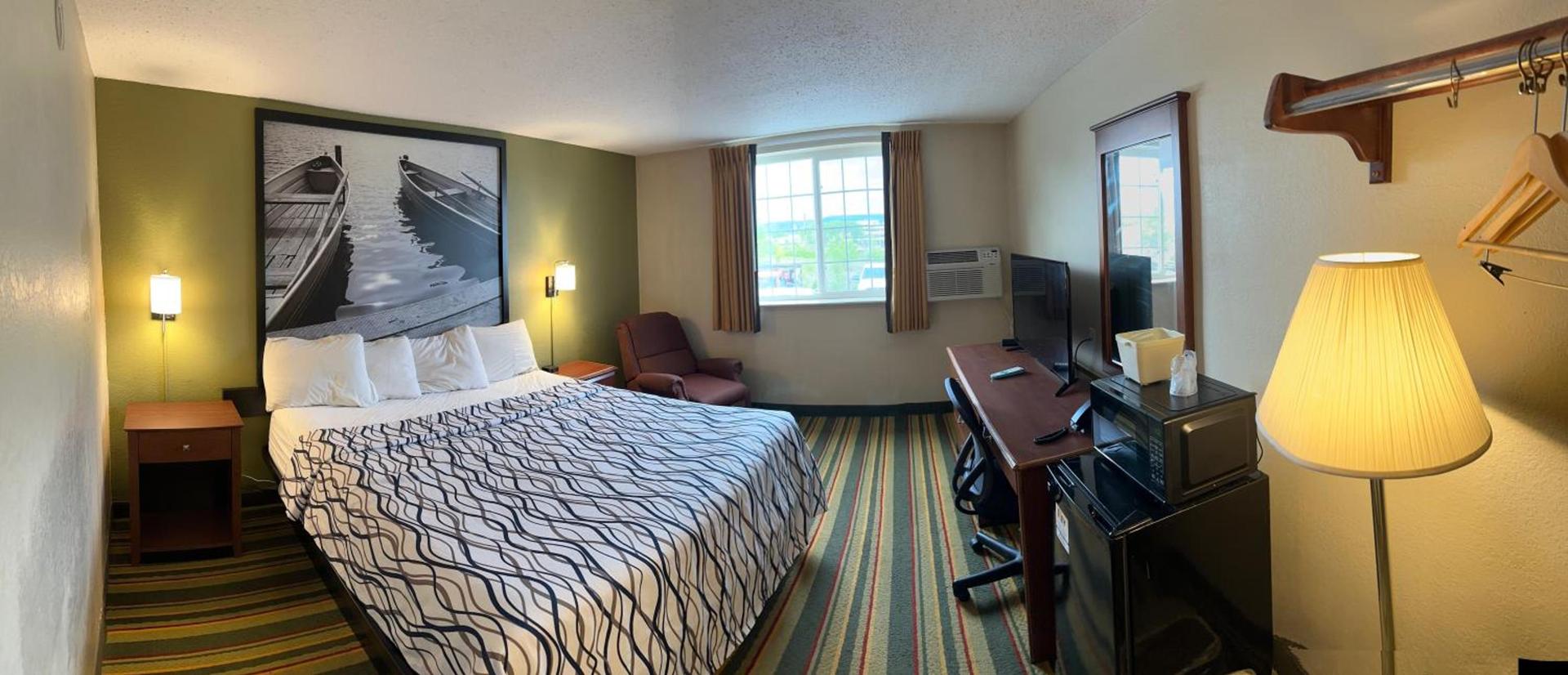 Super 8 by Wyndham Winona MN photo 18