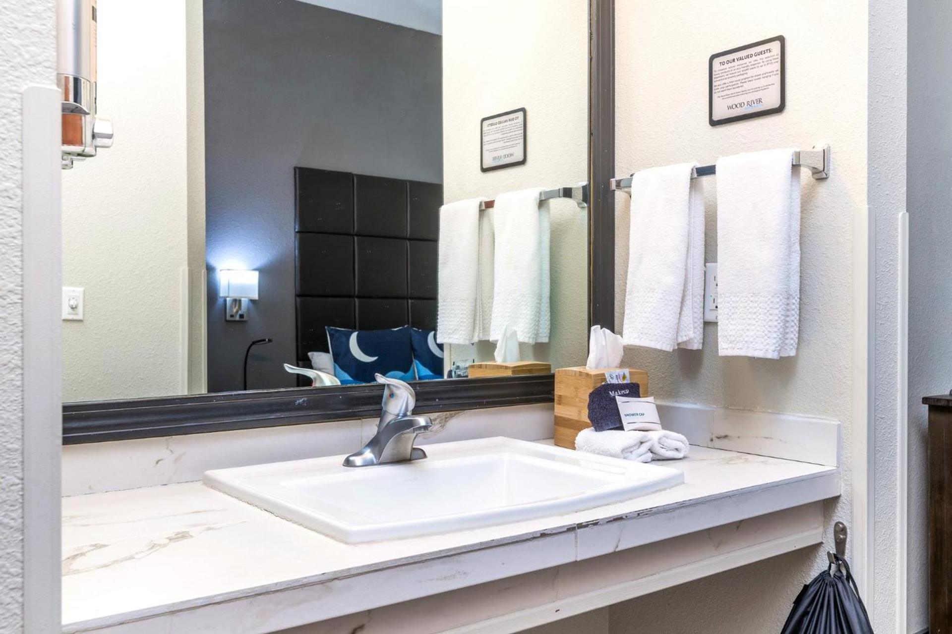 Wood River Inn & Suite photo 26