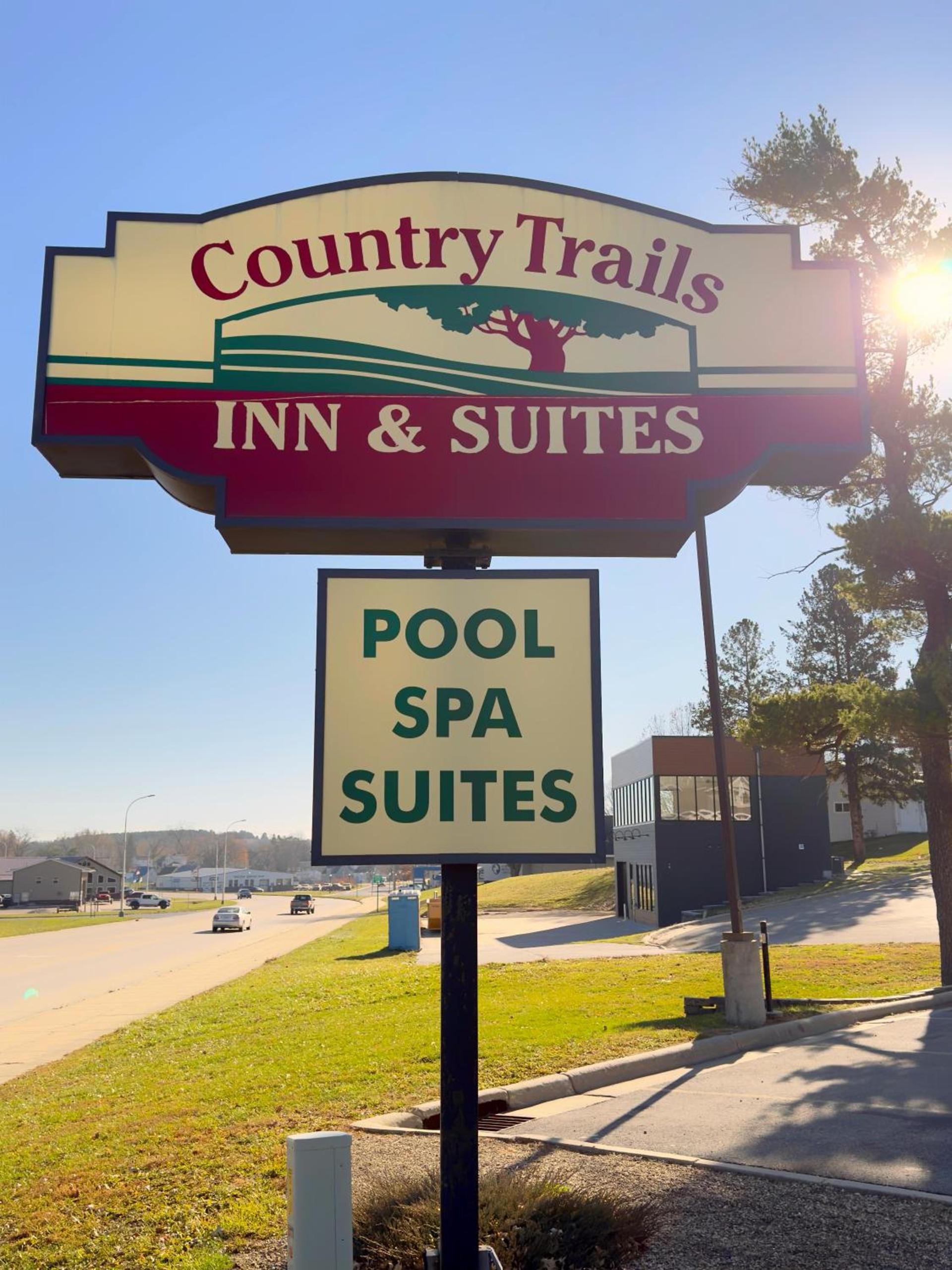 Country Trails Inn &Suites photo 2