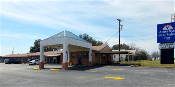 Americas Best Value Inn Comanche photo 1