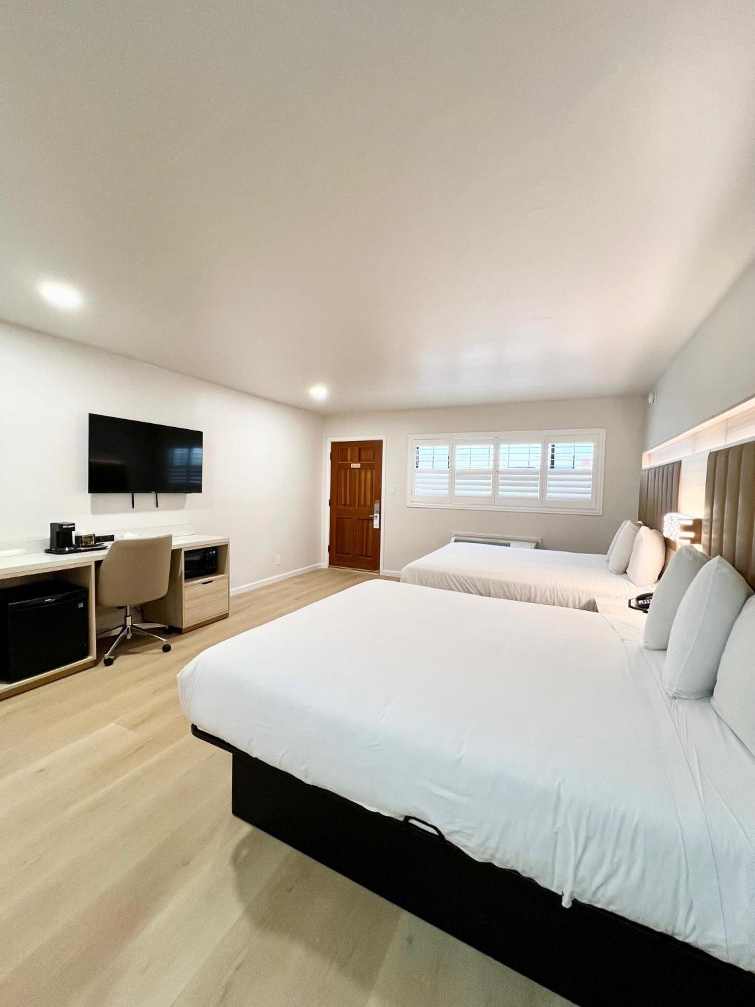Nob Hill Motor Inn -Newly Updated Rooms! photo 23