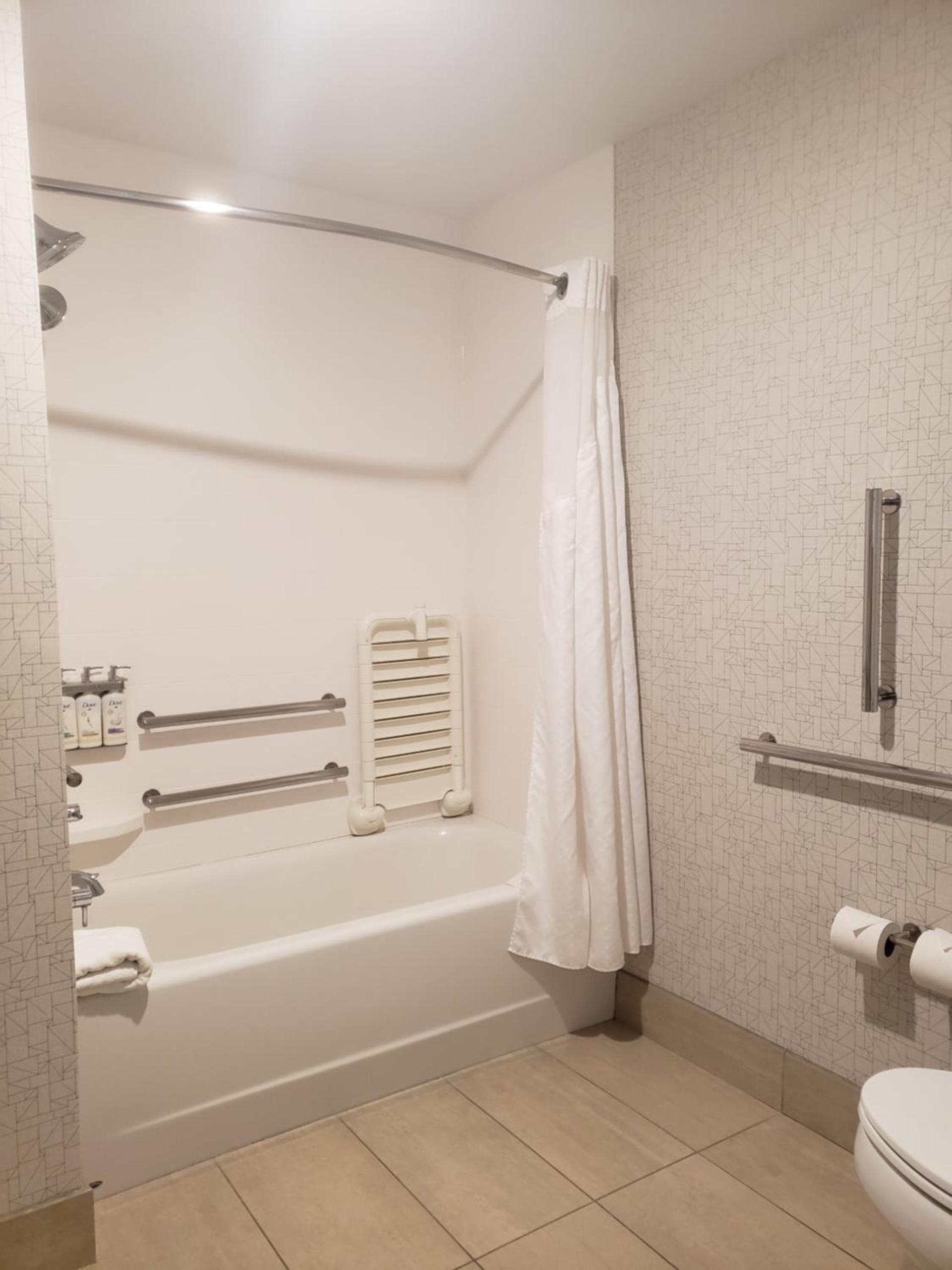 Holiday Inn Express & Suites Kingsland I-95-Naval Base Area by IHG photo 49