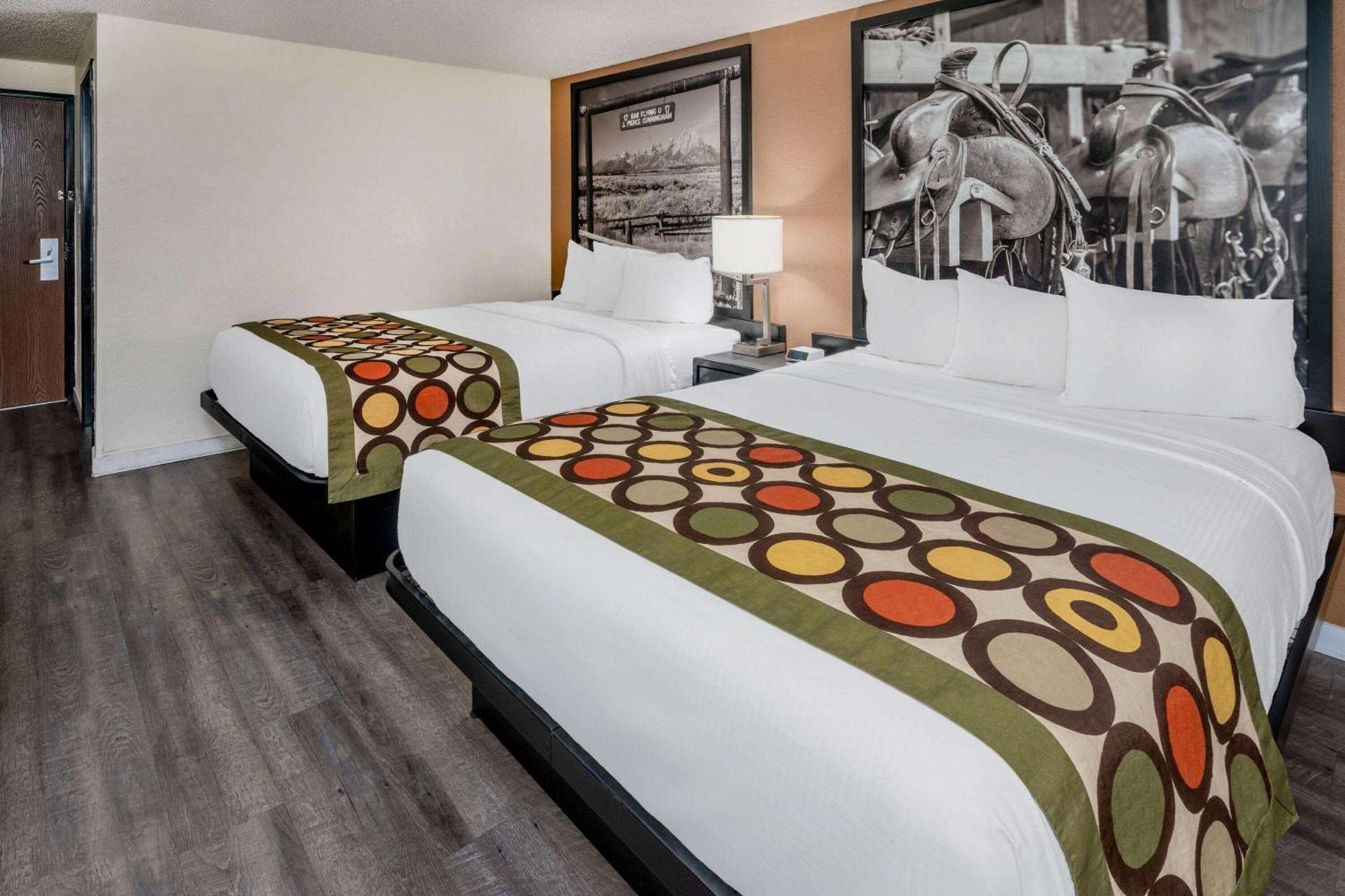 Super 8 by Wyndham Cheyenne WY photo 21