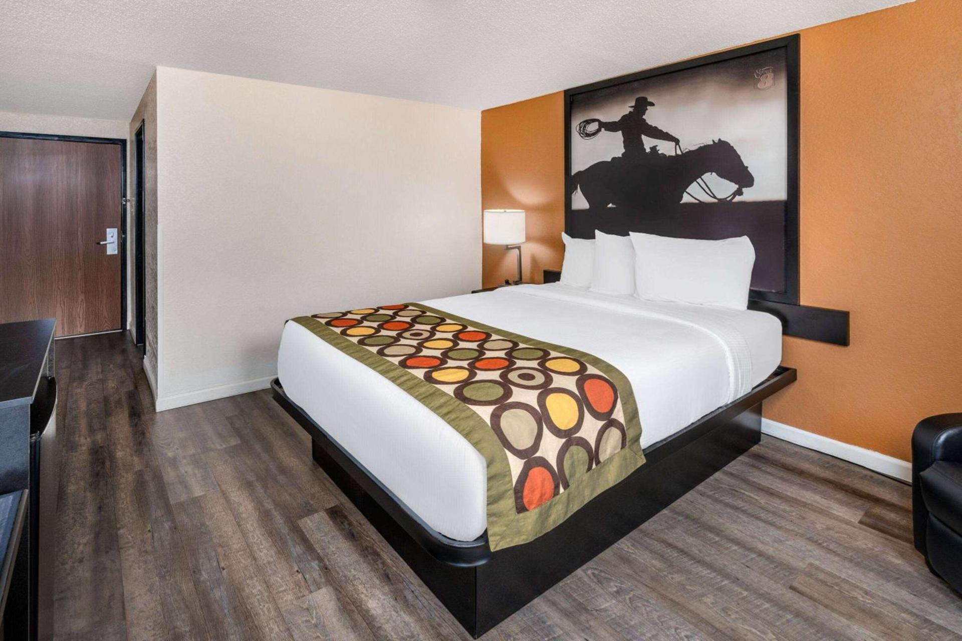Super 8 by Wyndham Cheyenne WY photo 26