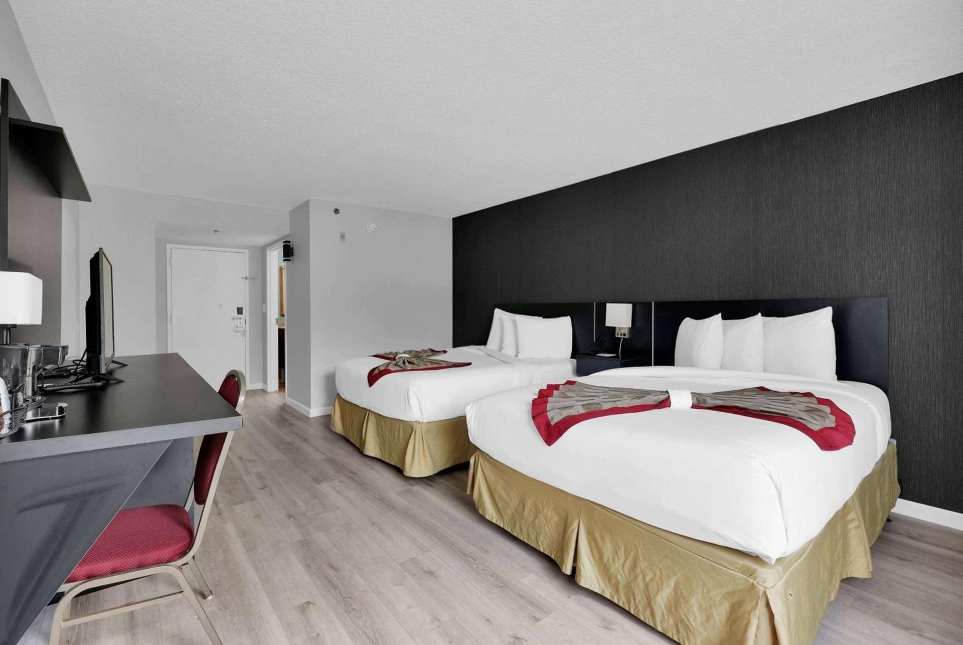 Ramada by Wyndham Jacksonville I-95 by Butler Blvd photo 33