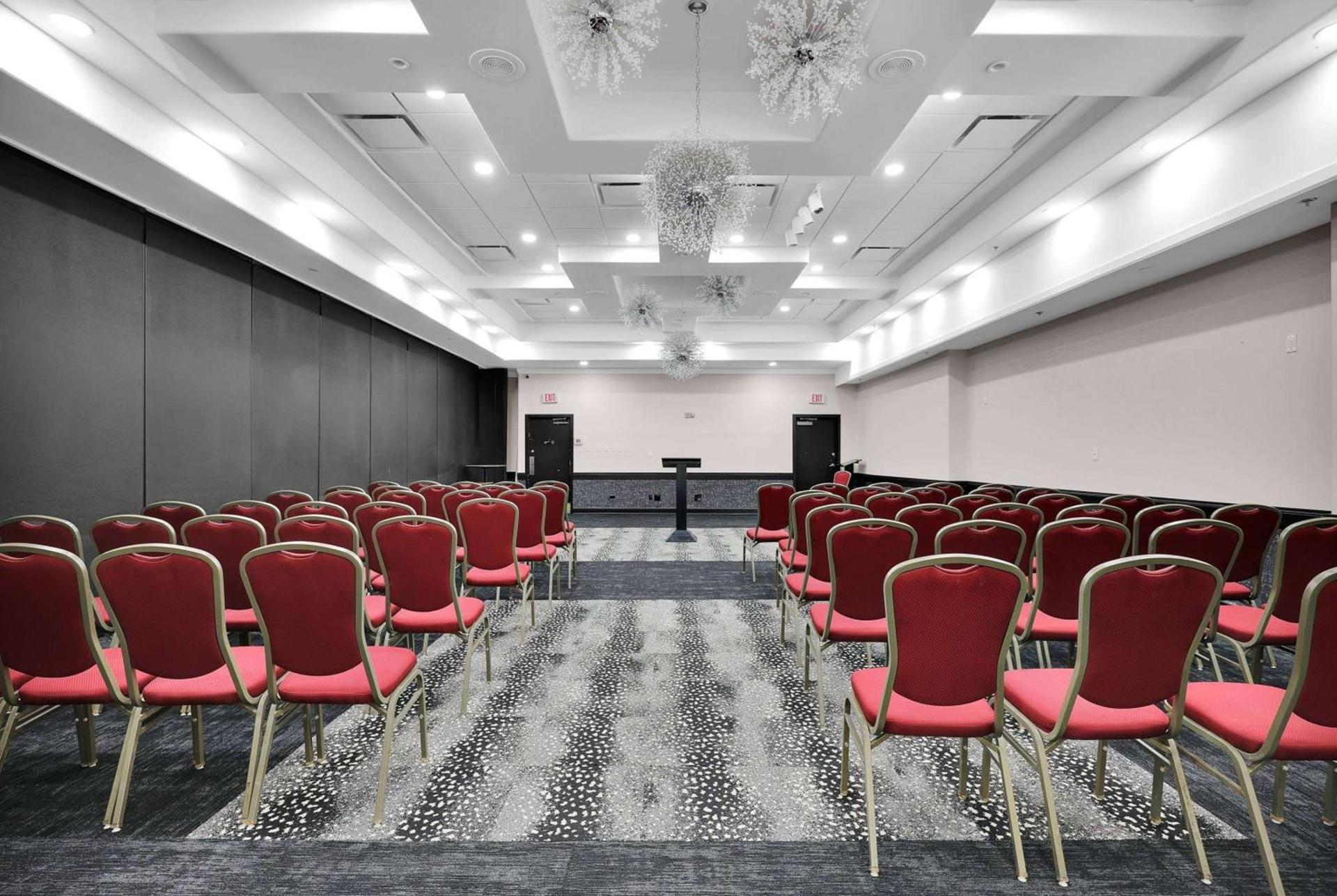 Ramada by Wyndham Jacksonville I-95 by Butler Blvd photo 57