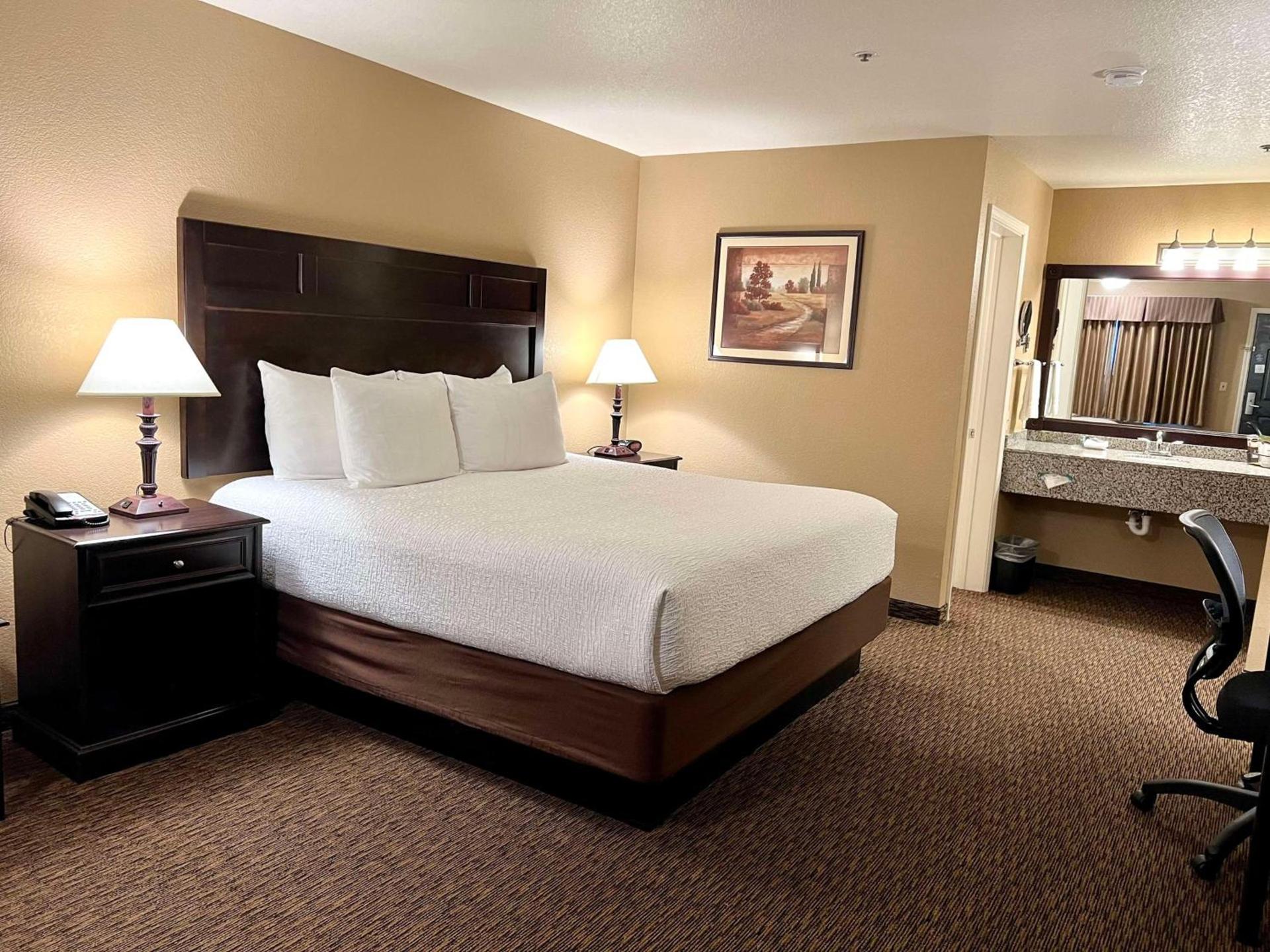 Best Western Country Inn photo 18