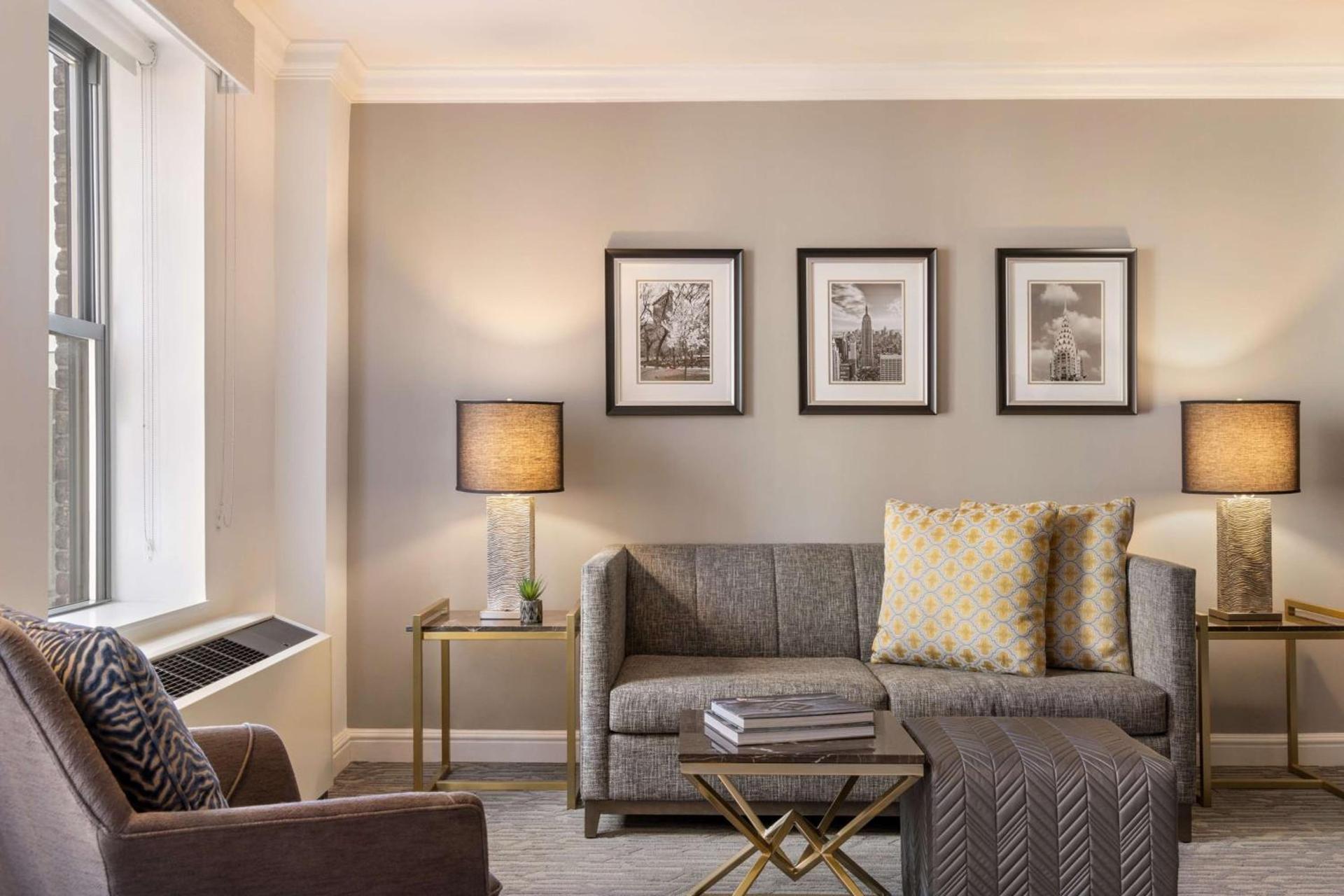 Martinique New York on Broadway, Curio Collection by Hilton photo 50