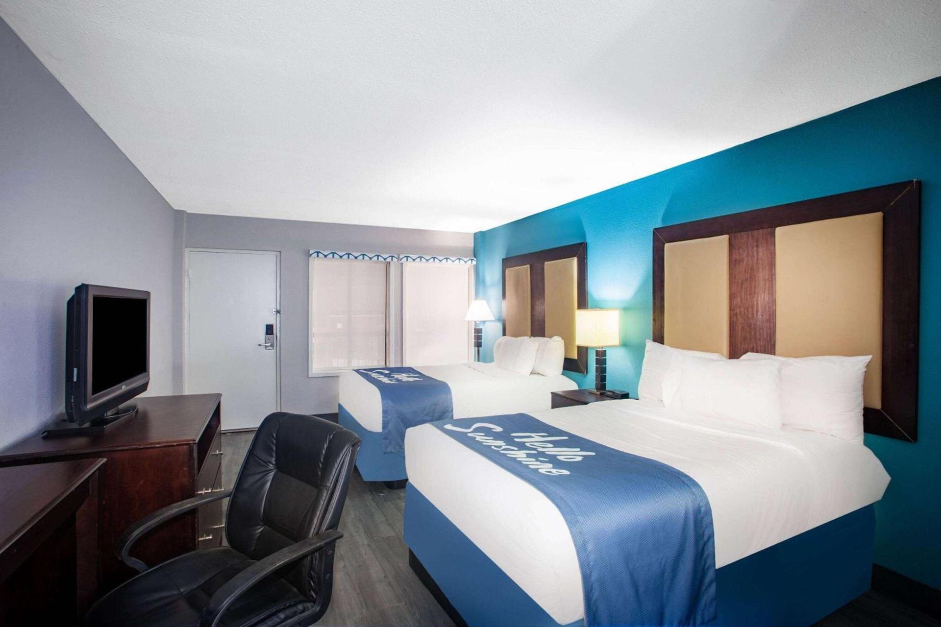 Days Inn by Wyndham Mobile I-65 photo 9