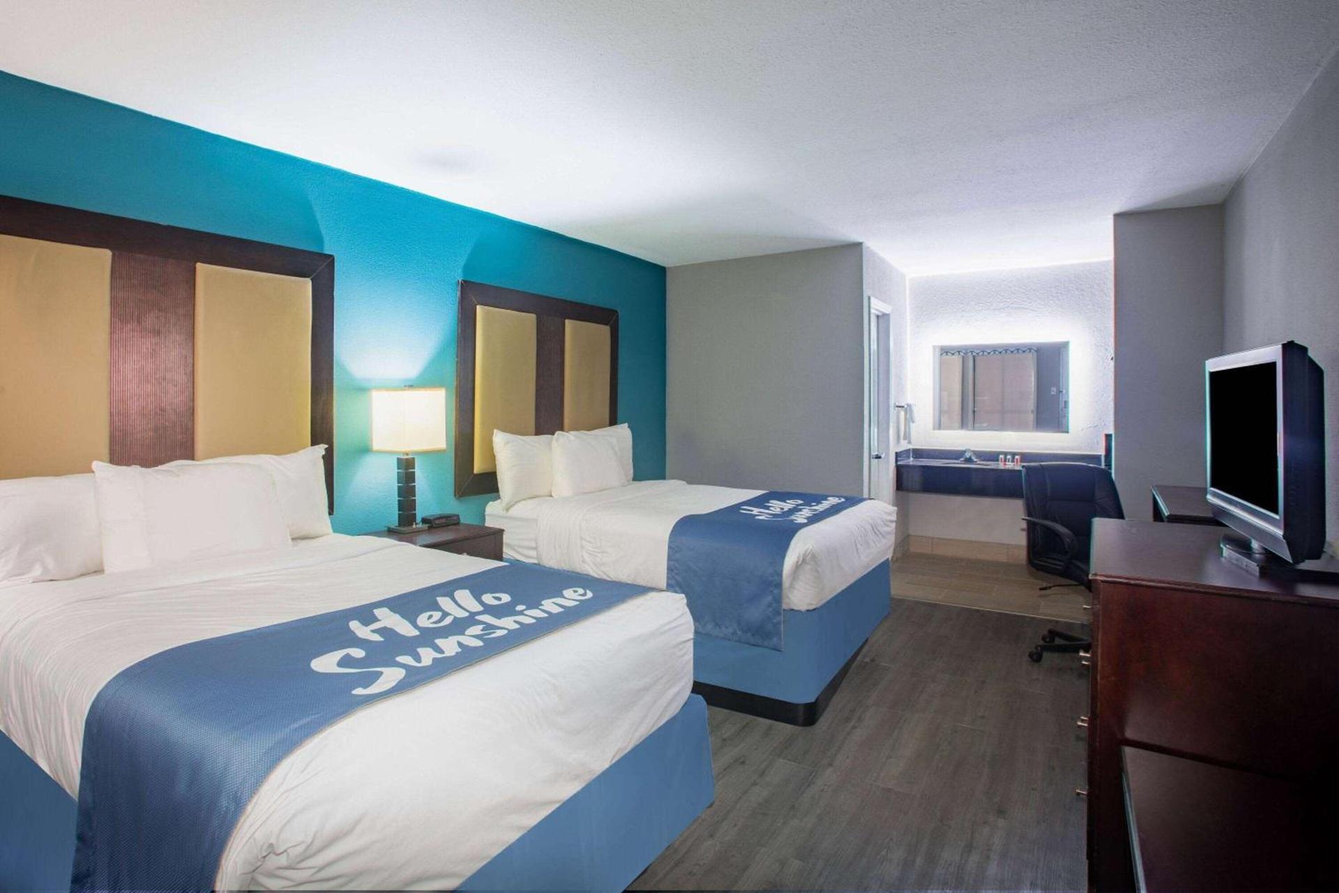 Days Inn by Wyndham Mobile I-65 photo 10