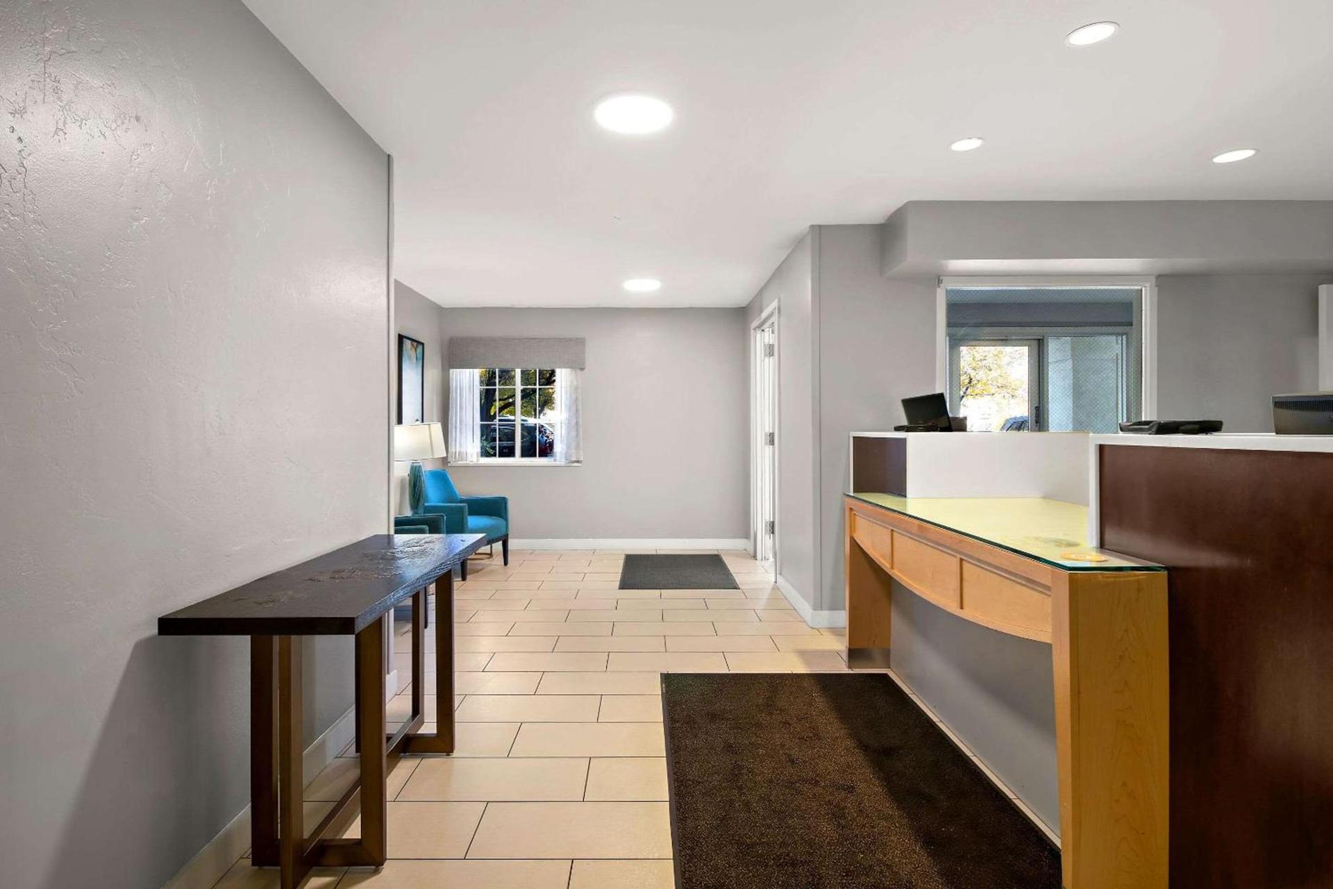 MainStay Suites Salt Lake City Fort Union photo 8