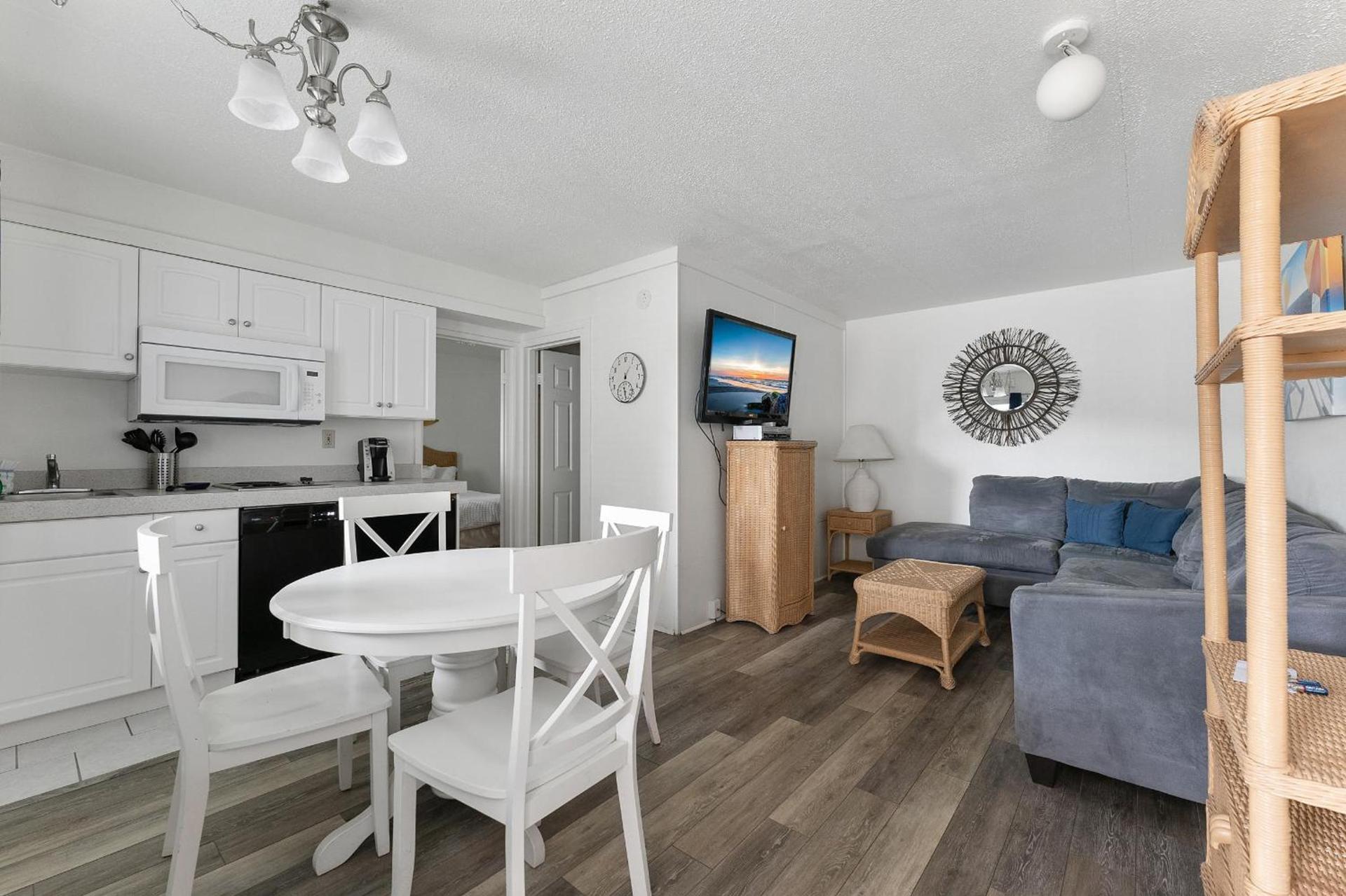 Beachcomber Resort photo 57