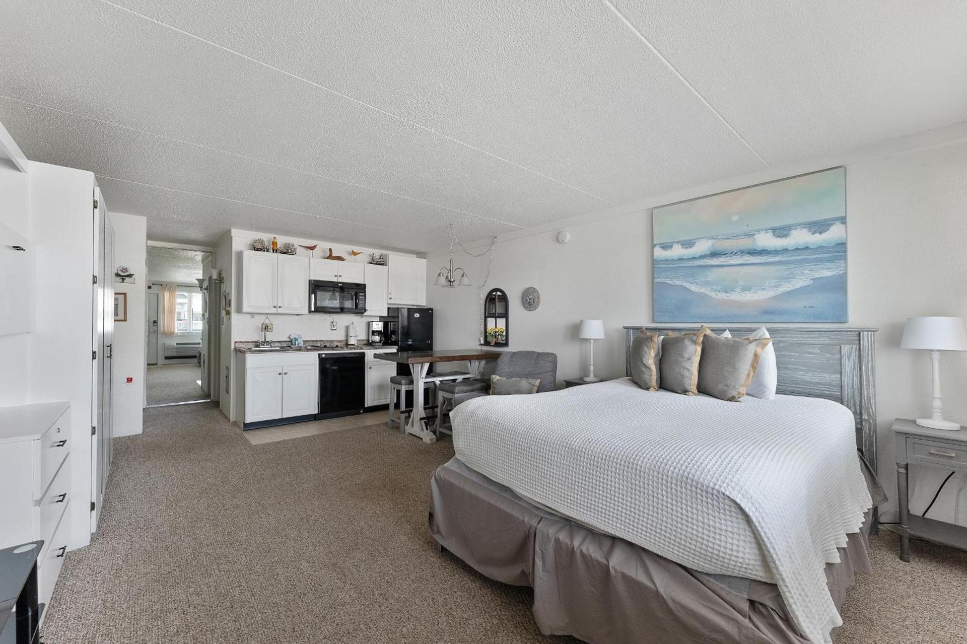 Beachcomber Resort photo 37