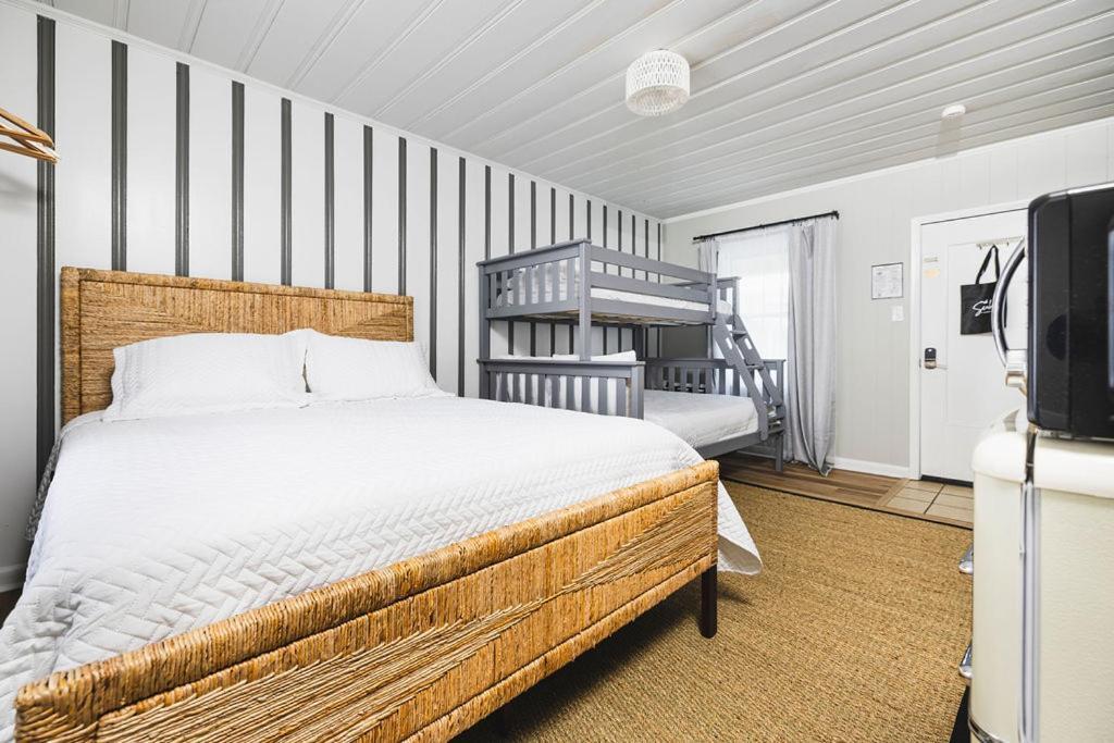 Seabirds Motel At Kure Beach photo 31