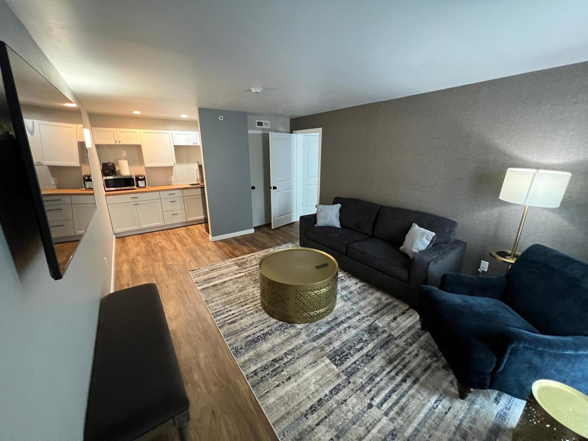 Lighthouse Suites photo 29