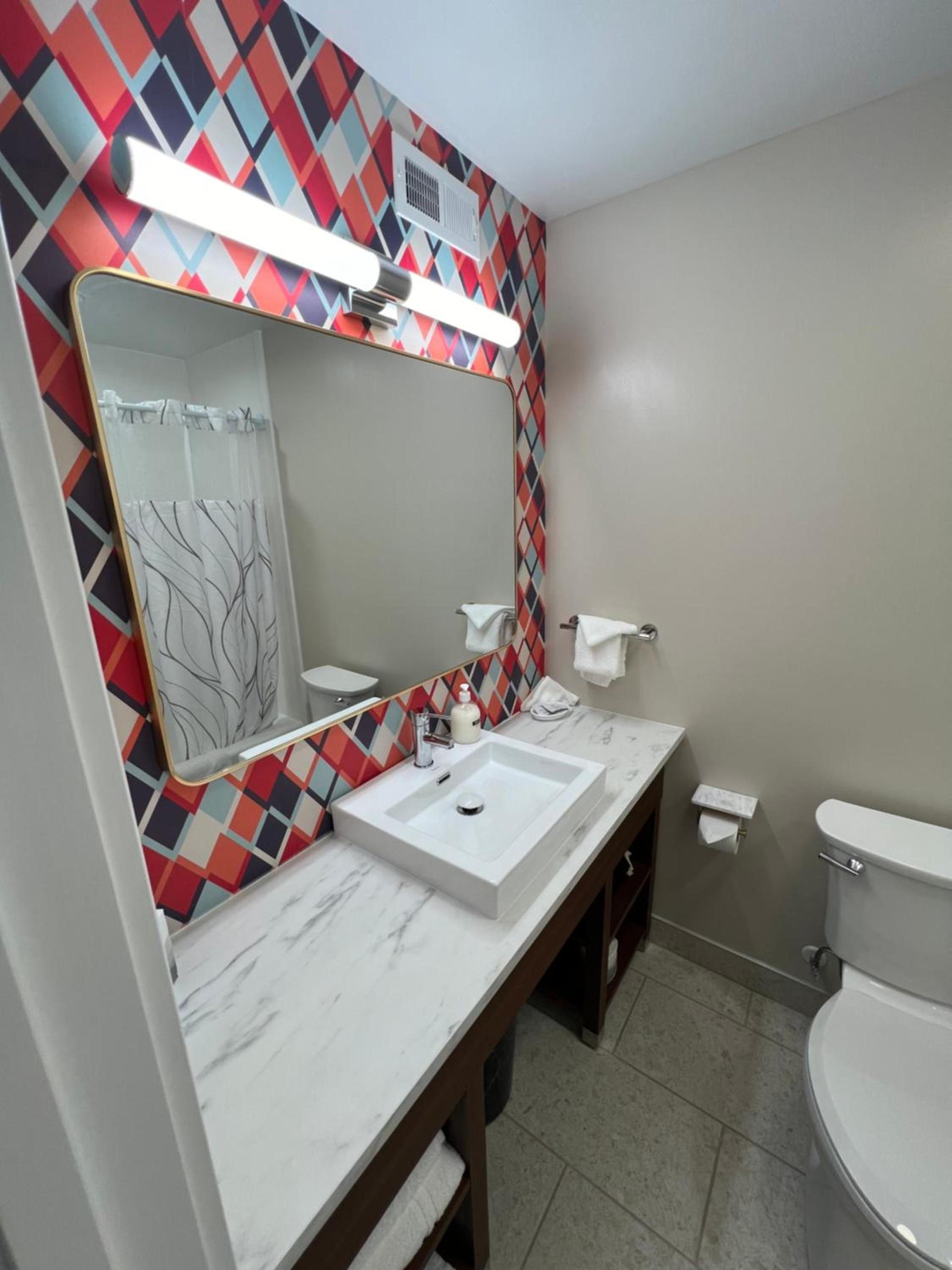 Lighthouse Suites photo 31