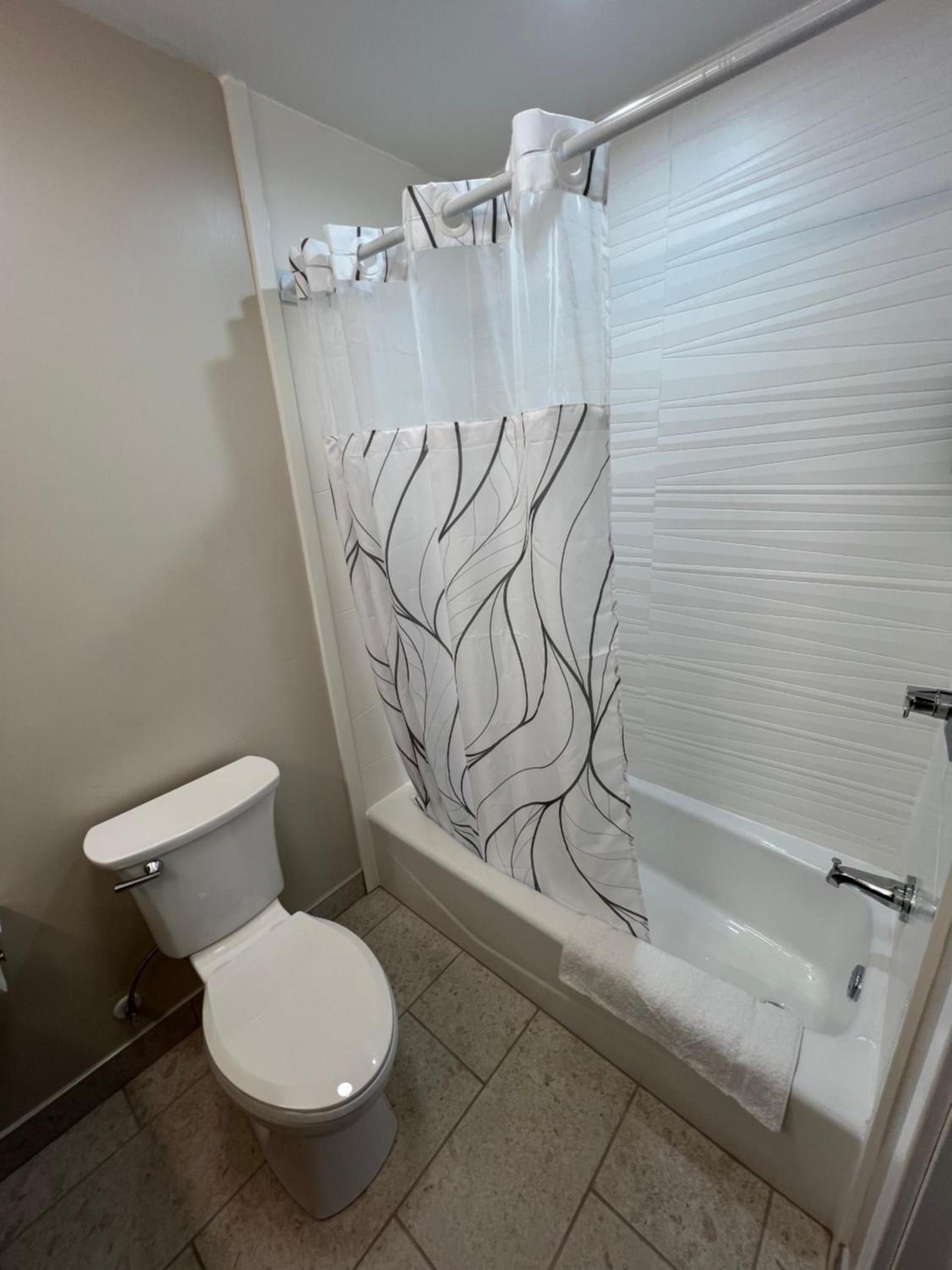 Lighthouse Suites photo 47