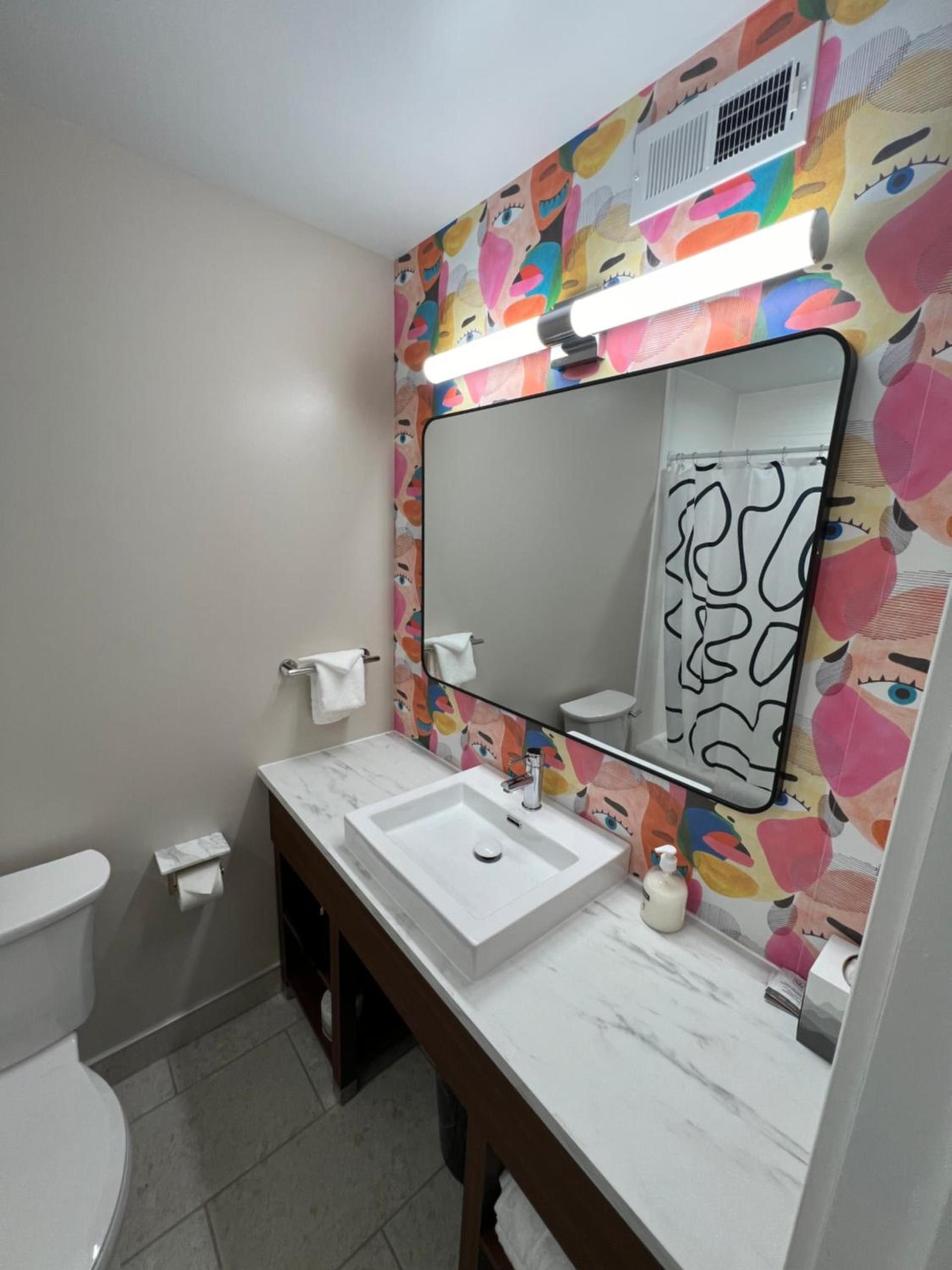 Lighthouse Suites photo 61
