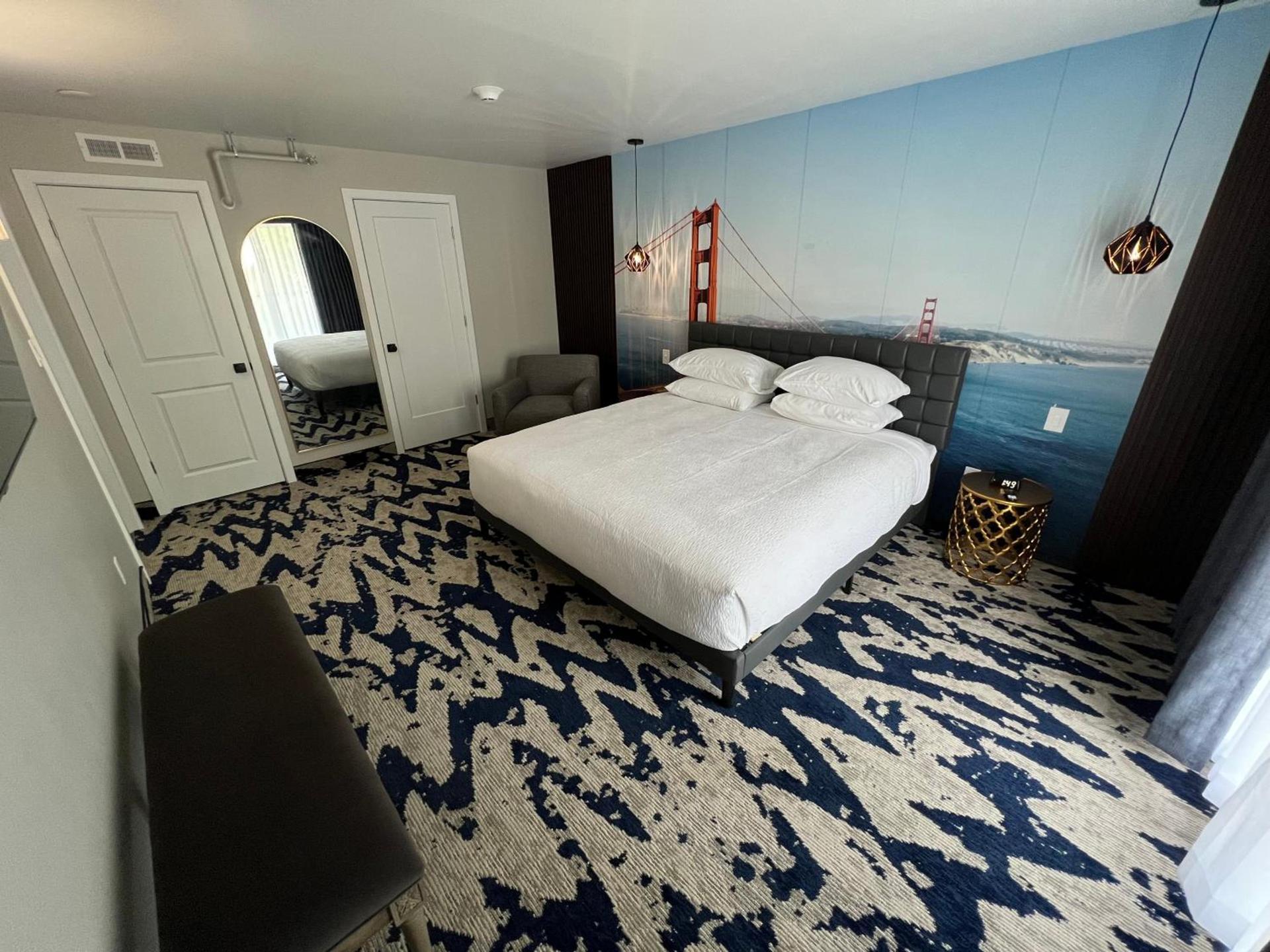 Lighthouse Suites photo 62